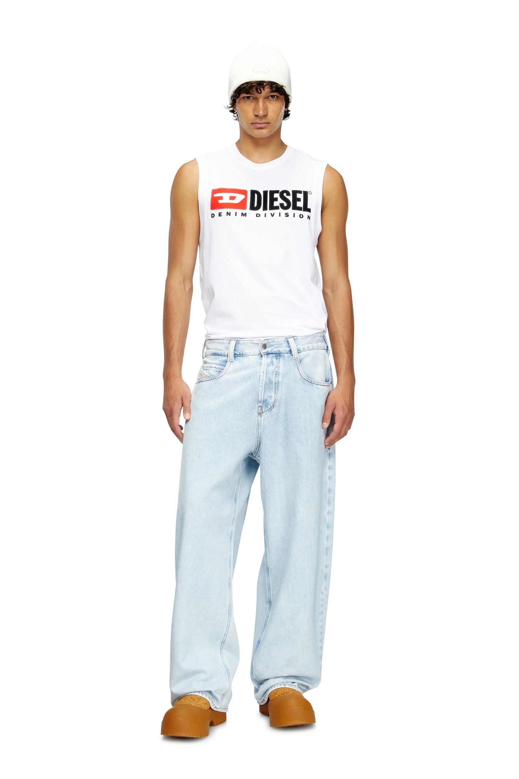 Relaxed Jeans 1997 D-Enim 09M74 Product Image