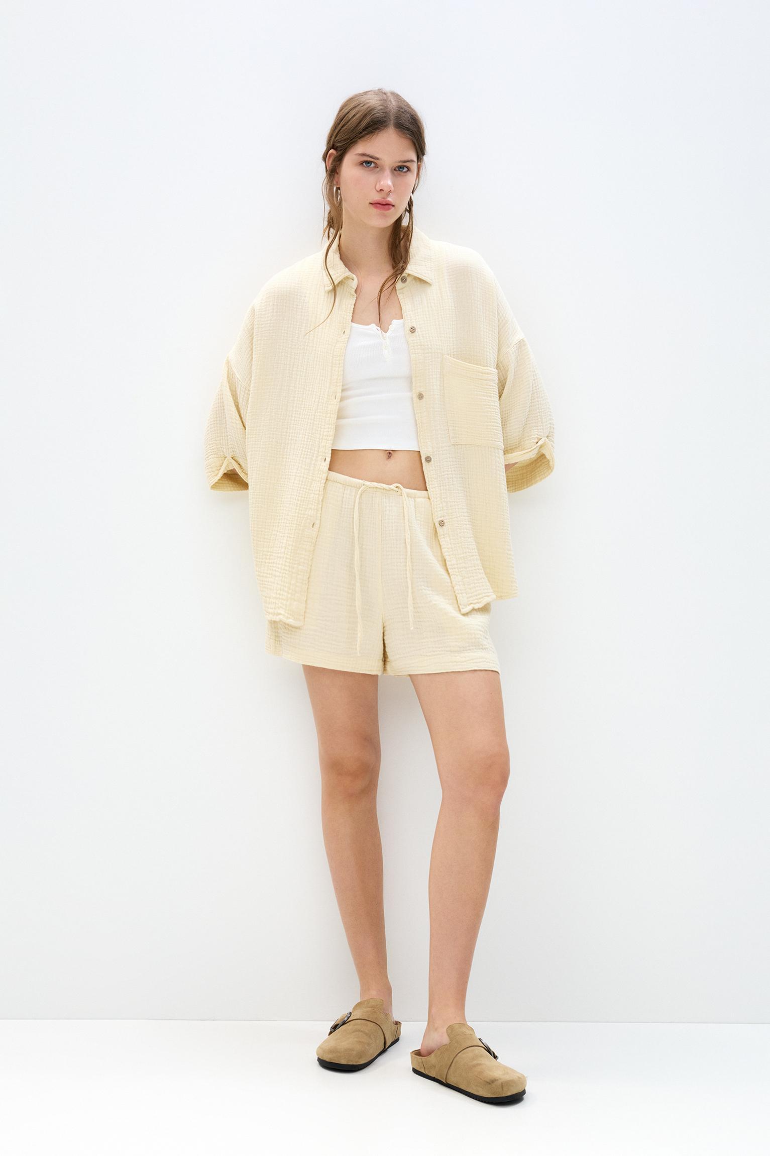 Textured short sleeve shirt Product Image