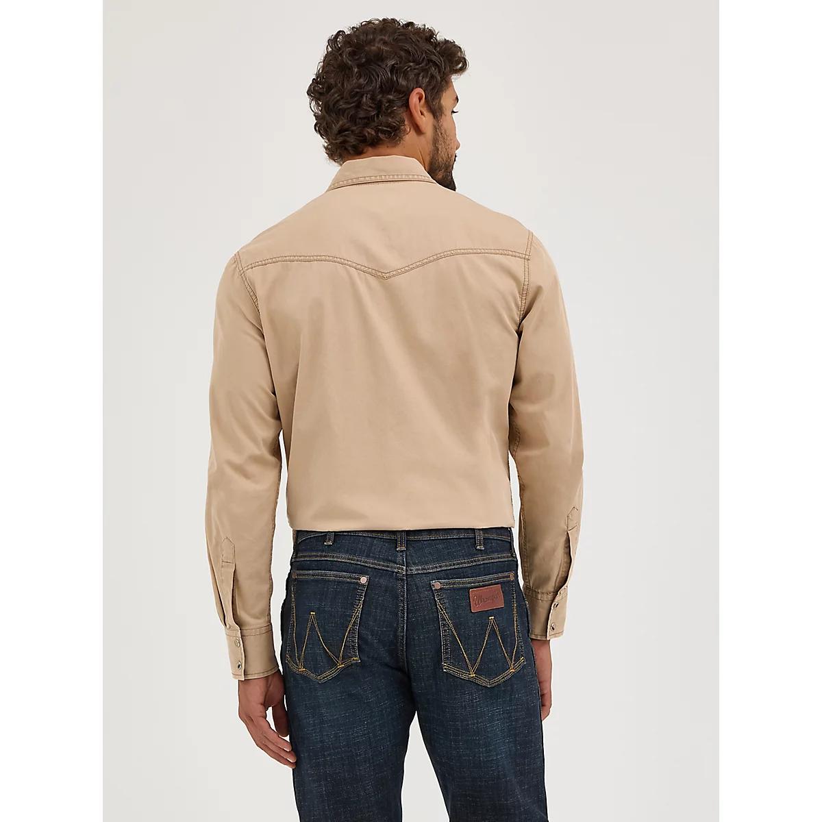 Men's Wrangler® Retro Premium Pigment Dyed Twill Western Snap Shirt in Tan Product Image