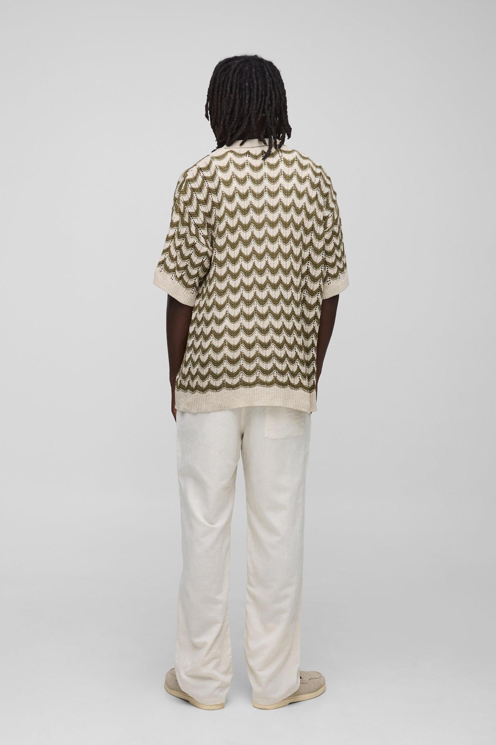 Relaxed Fit Revere Wavy Abstract Knitted Shirt | boohooMAN USA Product Image