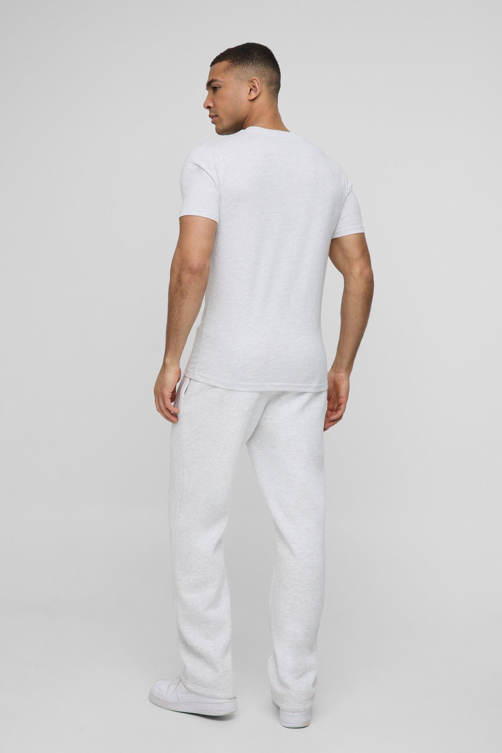 MAN. Slim Basic T-shirt | boohooMAN USA Product Image
