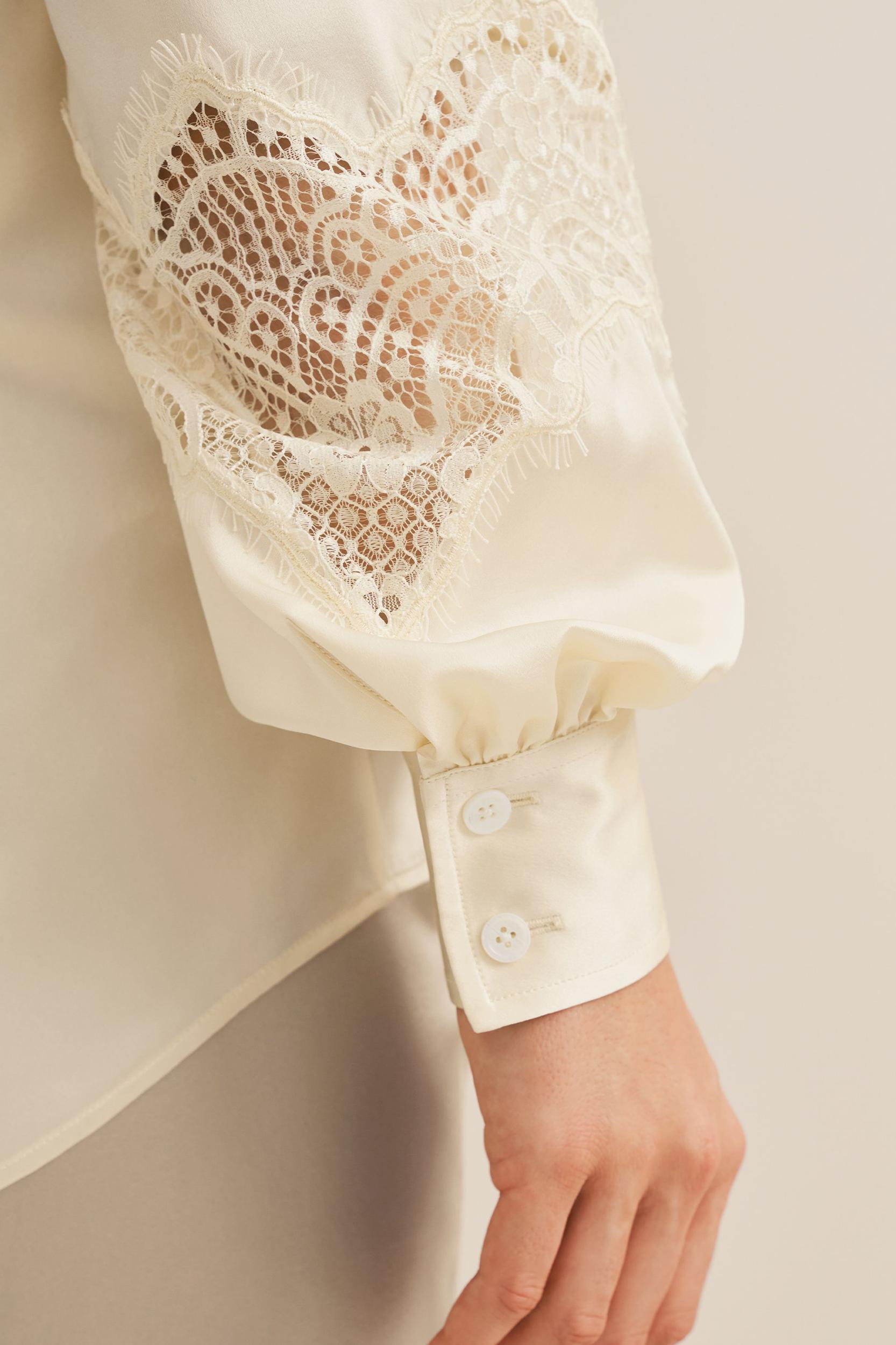Armeria Lace Blouse Product Image