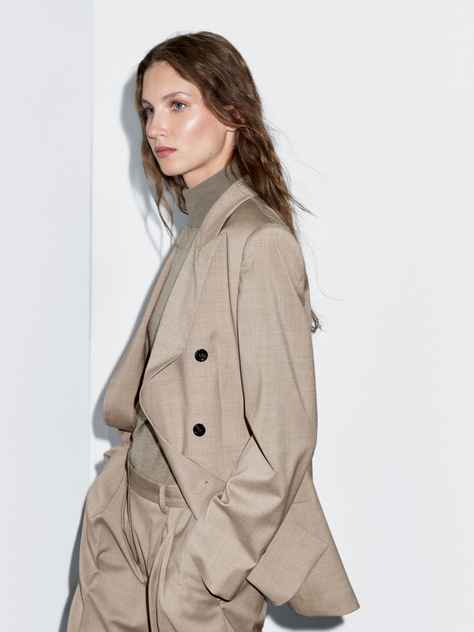 100% wool double-breasted blazer Product Image