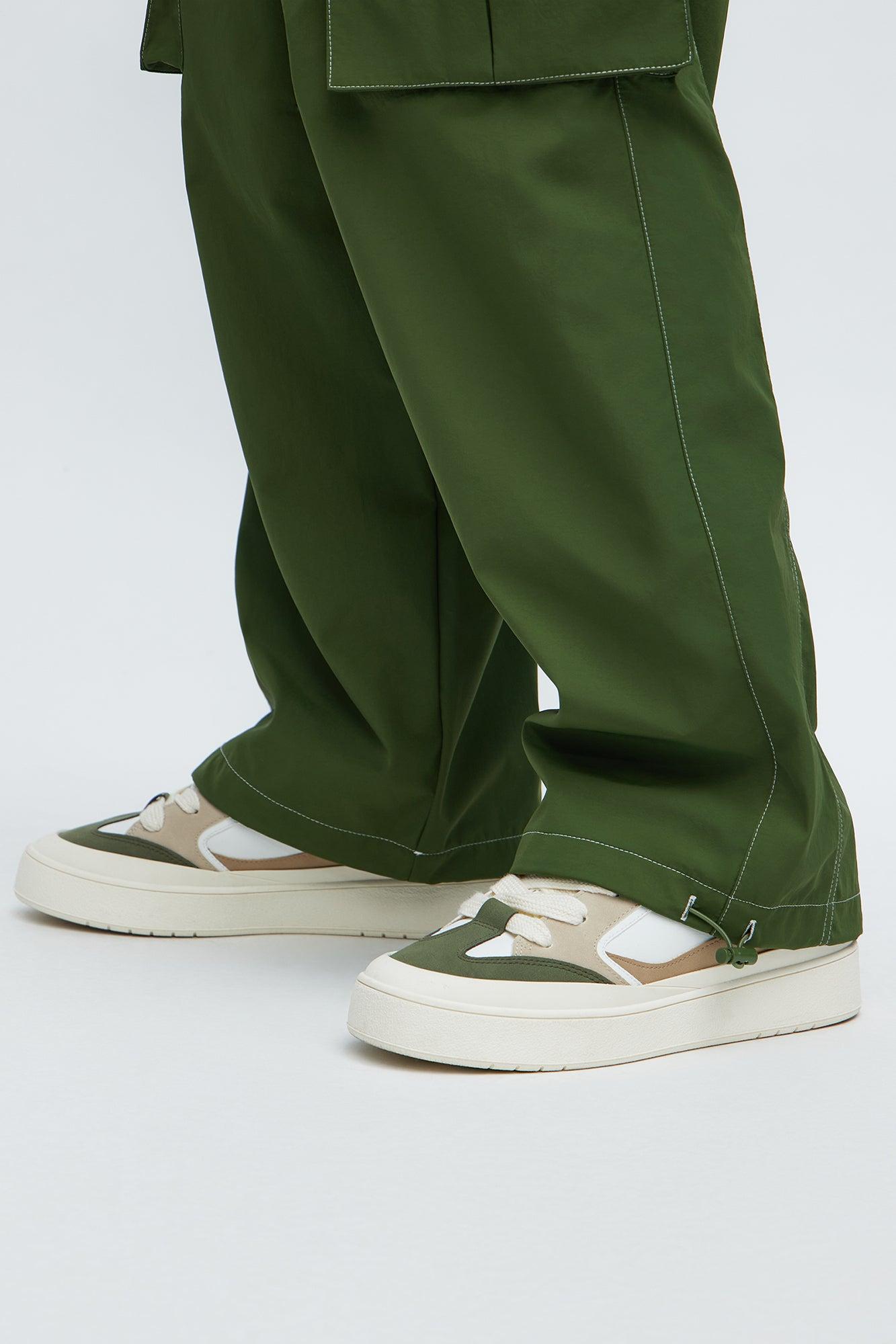 Baggy Stay Moving Contrast Stitch Nylon Cargo Pants - Olive Product Image