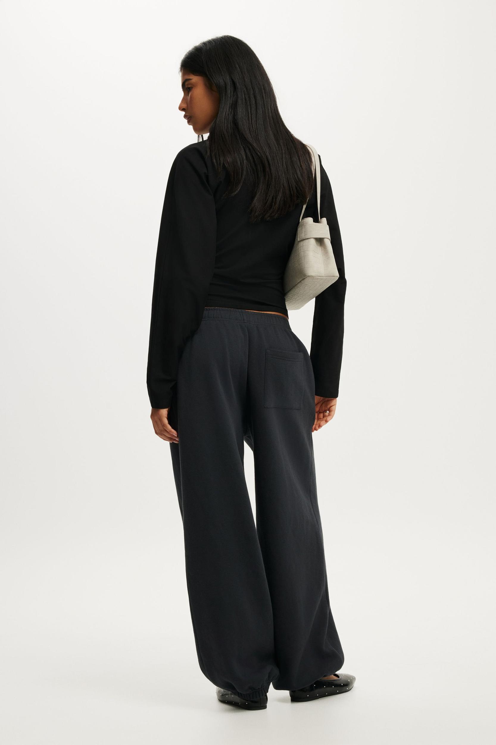 Balloon Sweatpant Product Image