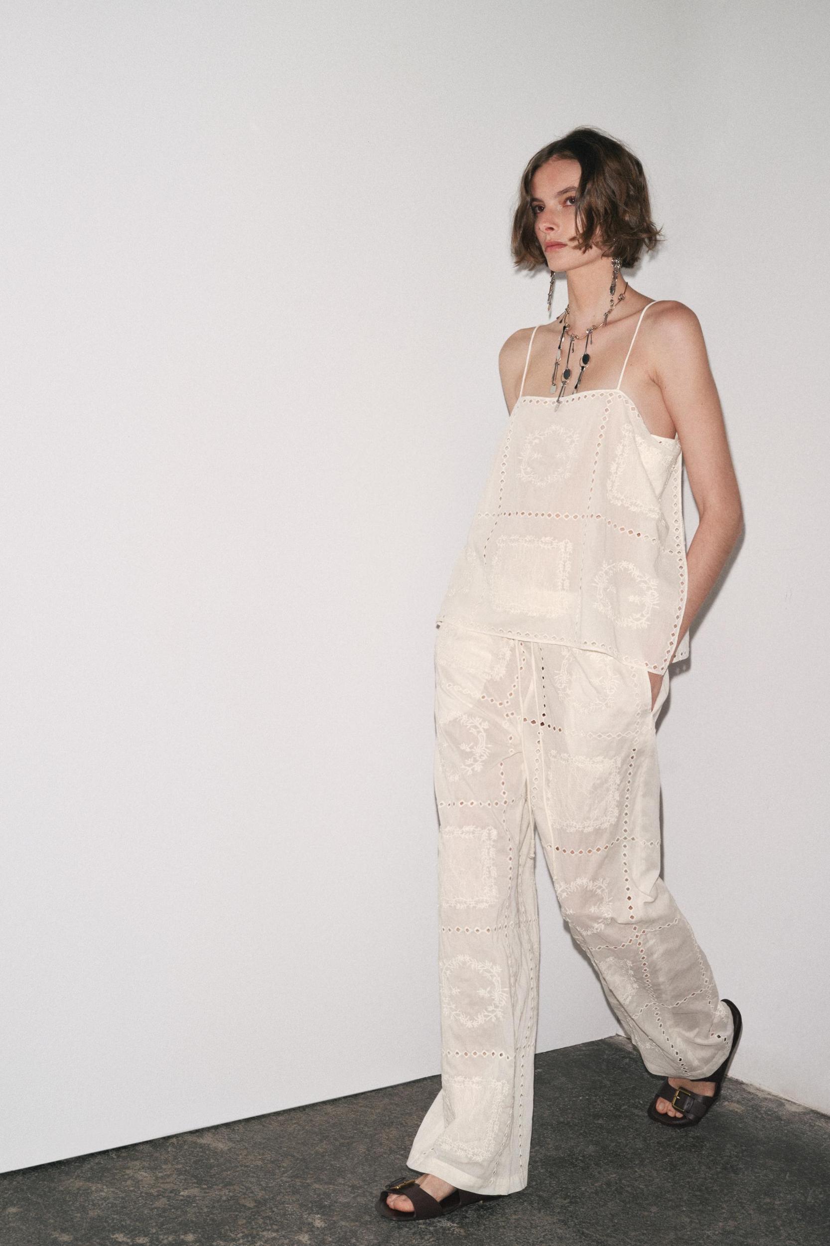 ZW COLLECTION EMBROIDERED TOP Product Image