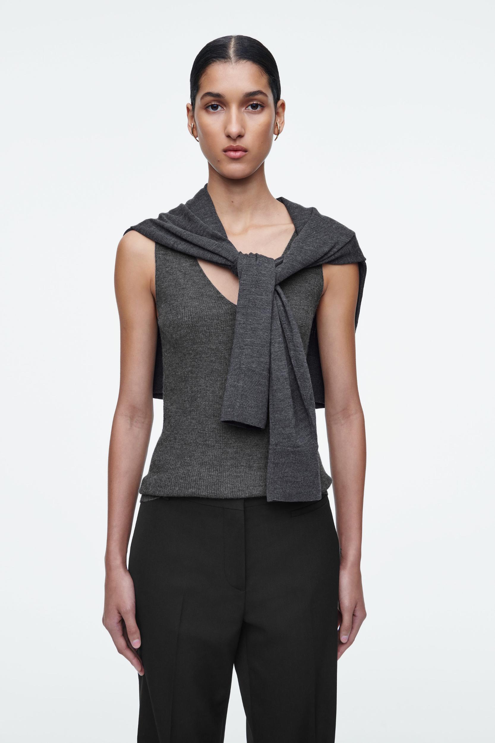 SLIM RIBBED CASHMERE TANK TOP Product Image