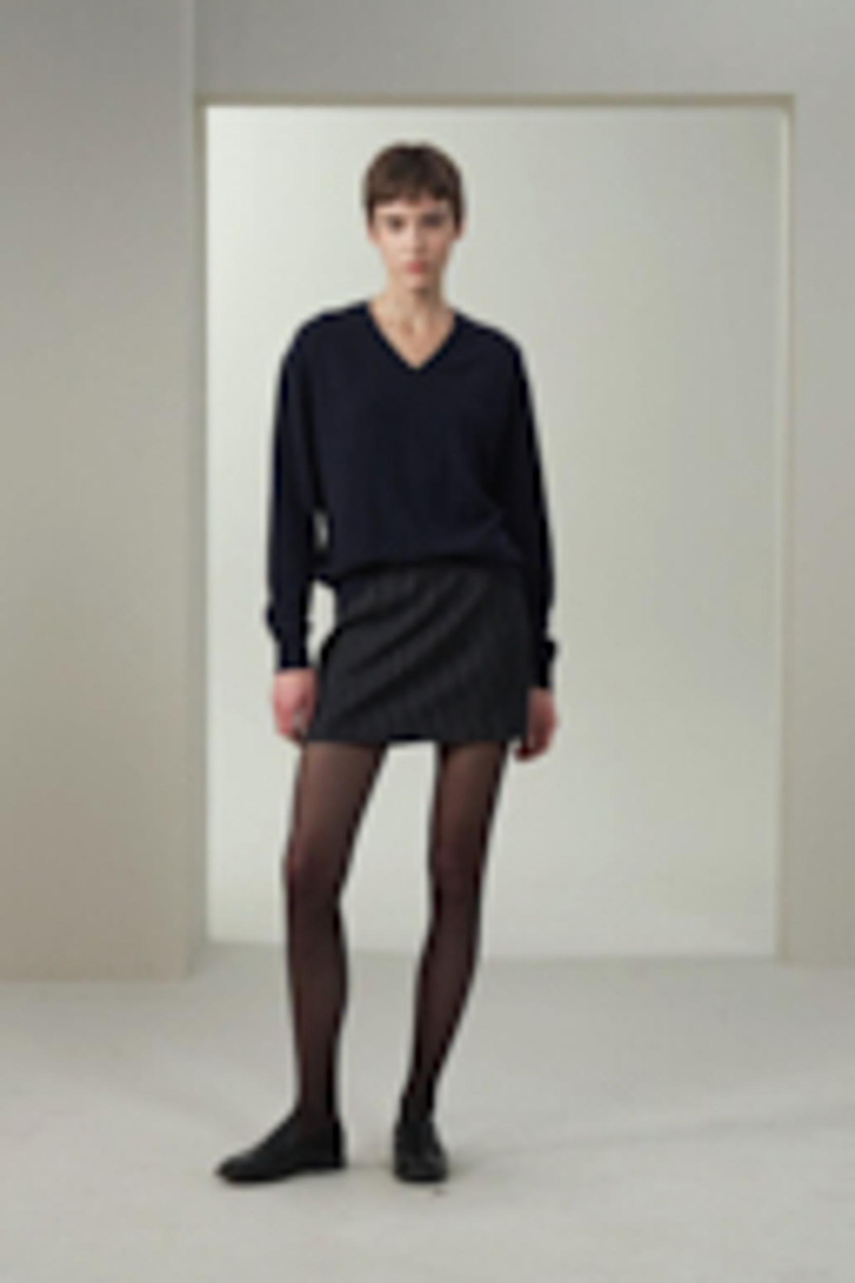 LILYSILK Women's Pinstripe Wool-Blend Mini Skirt, Navy White, Size 16, Modern Straight Fit for Work & Everyday Product Image