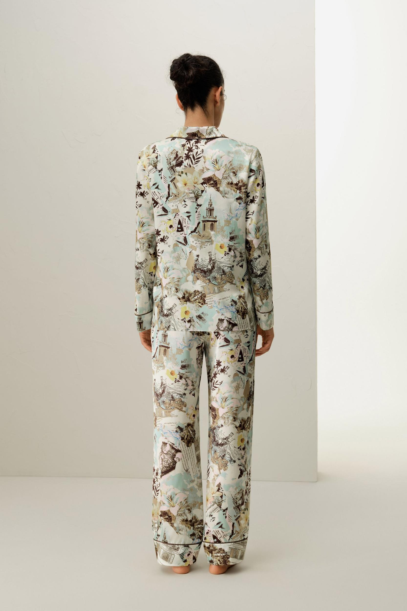 Aquarius Zodiac Classic Silk Pajama Set Product Image