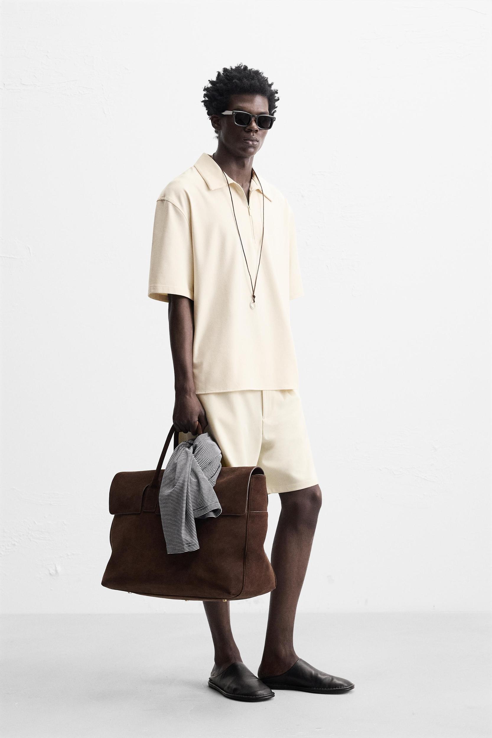 REGULAR FIT COMFORT SHORTS Product Image