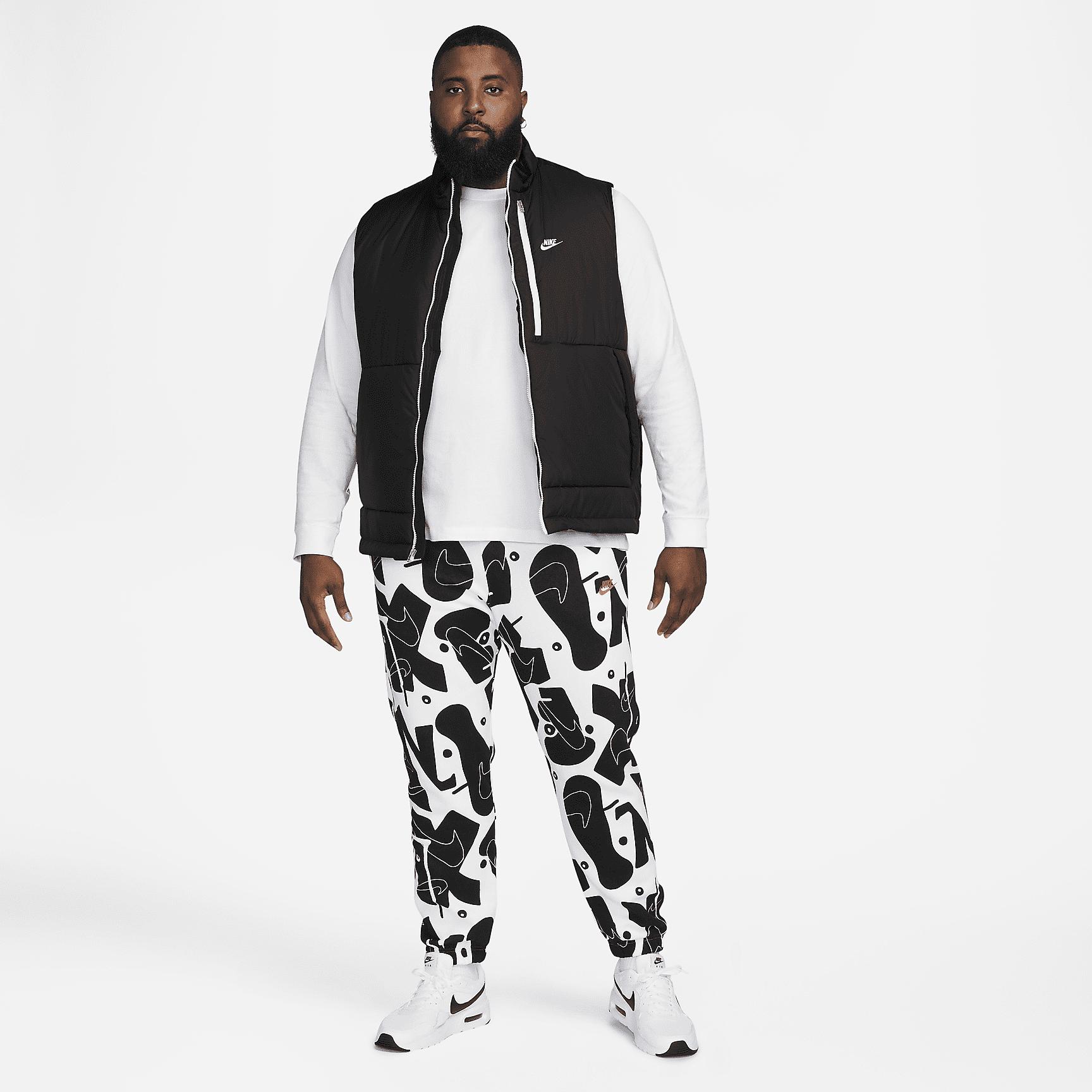 Mens Nike Sportswear Club Long-Sleeve T-Shirt | AR5193-100 Product Image