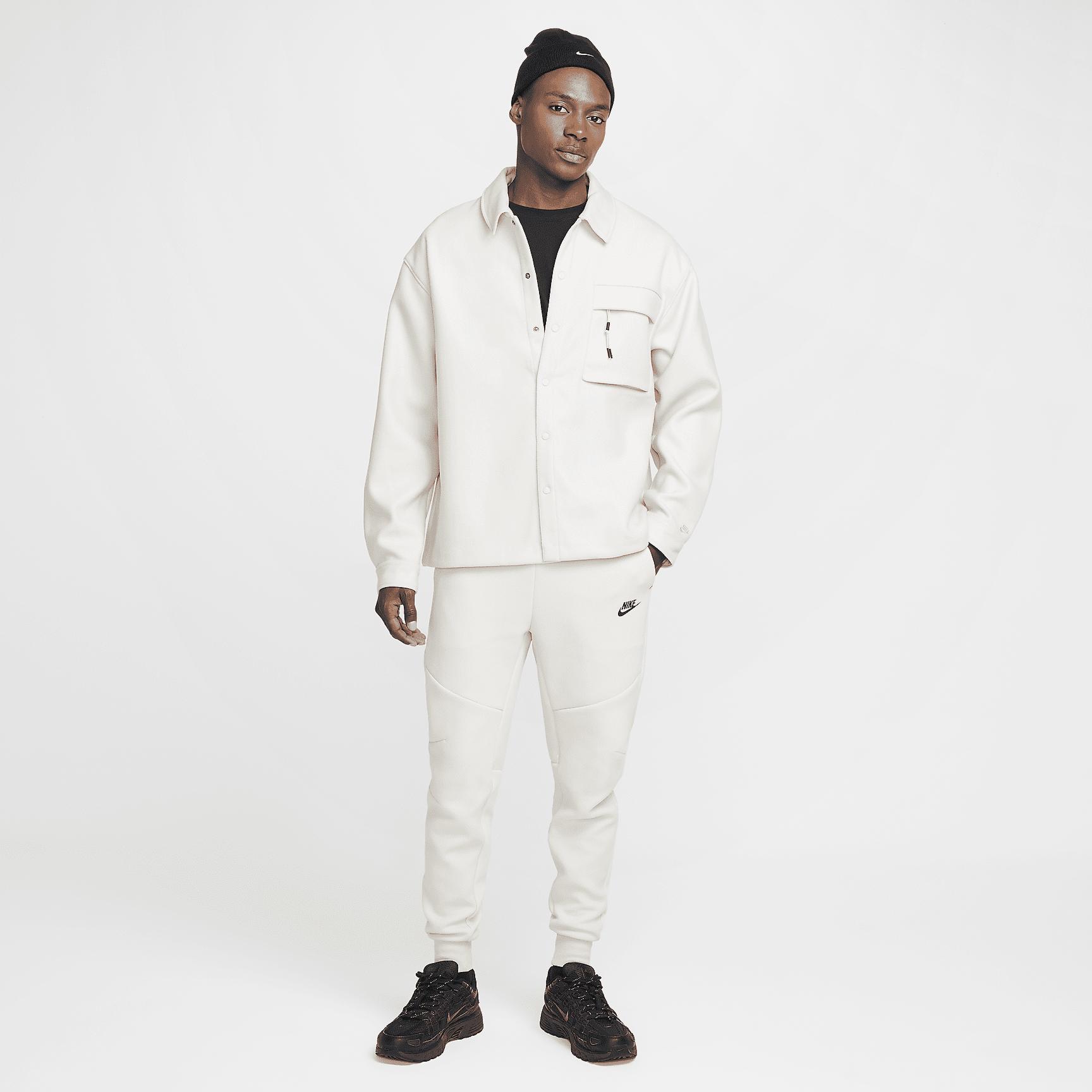 Nike Men's Tech Fleece Jogger Pants Product Image