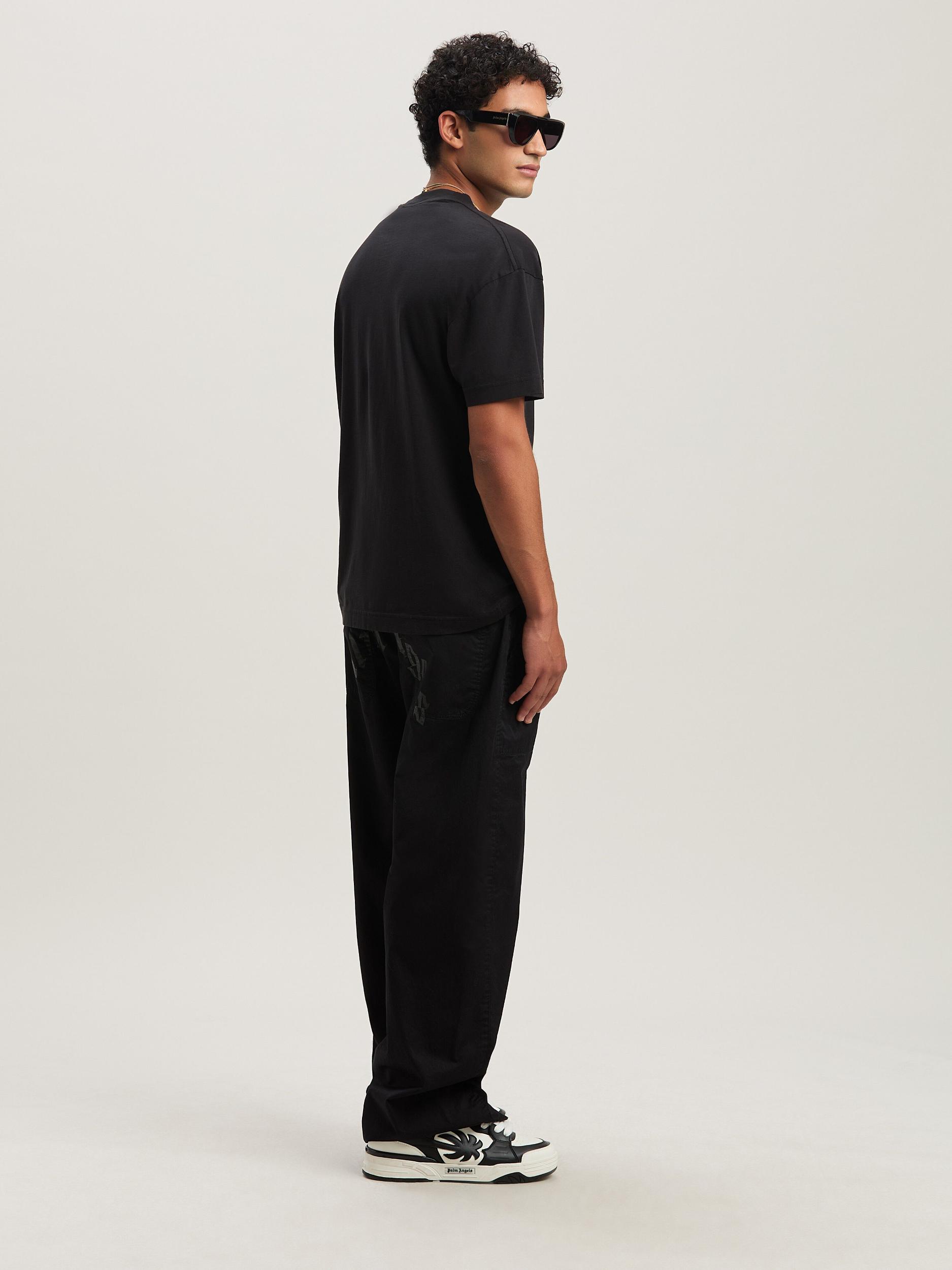 CURVED LOGO LOOSE PANTS Product Image