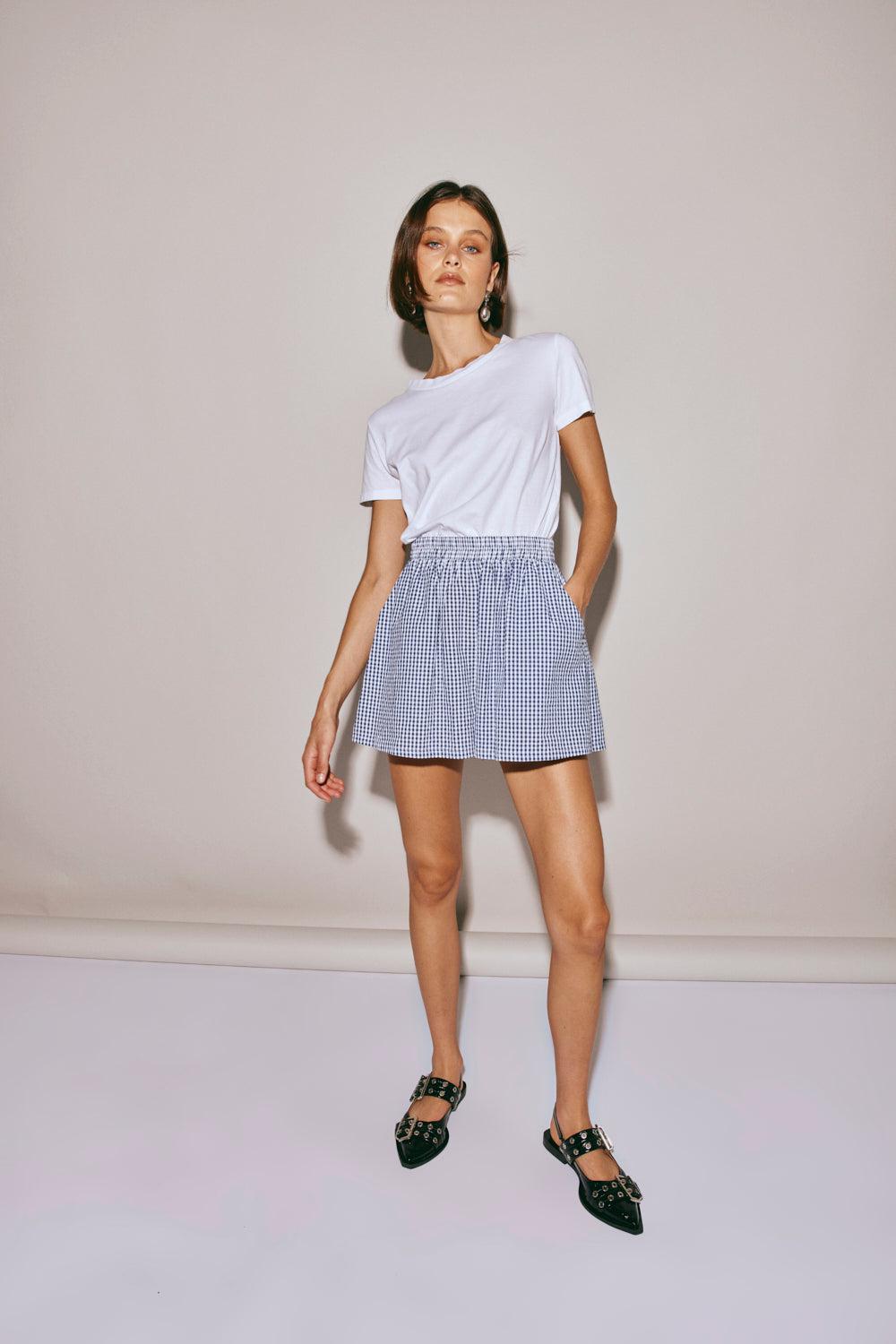 The Sea & I Shorts Navy Product Image