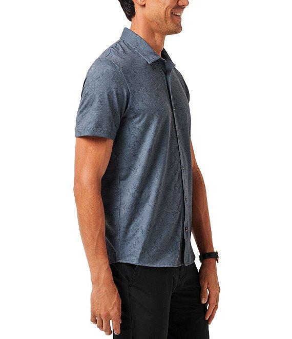 TravisMathew Featherweight Tides Short Sleeve Woven Shirt Product Image