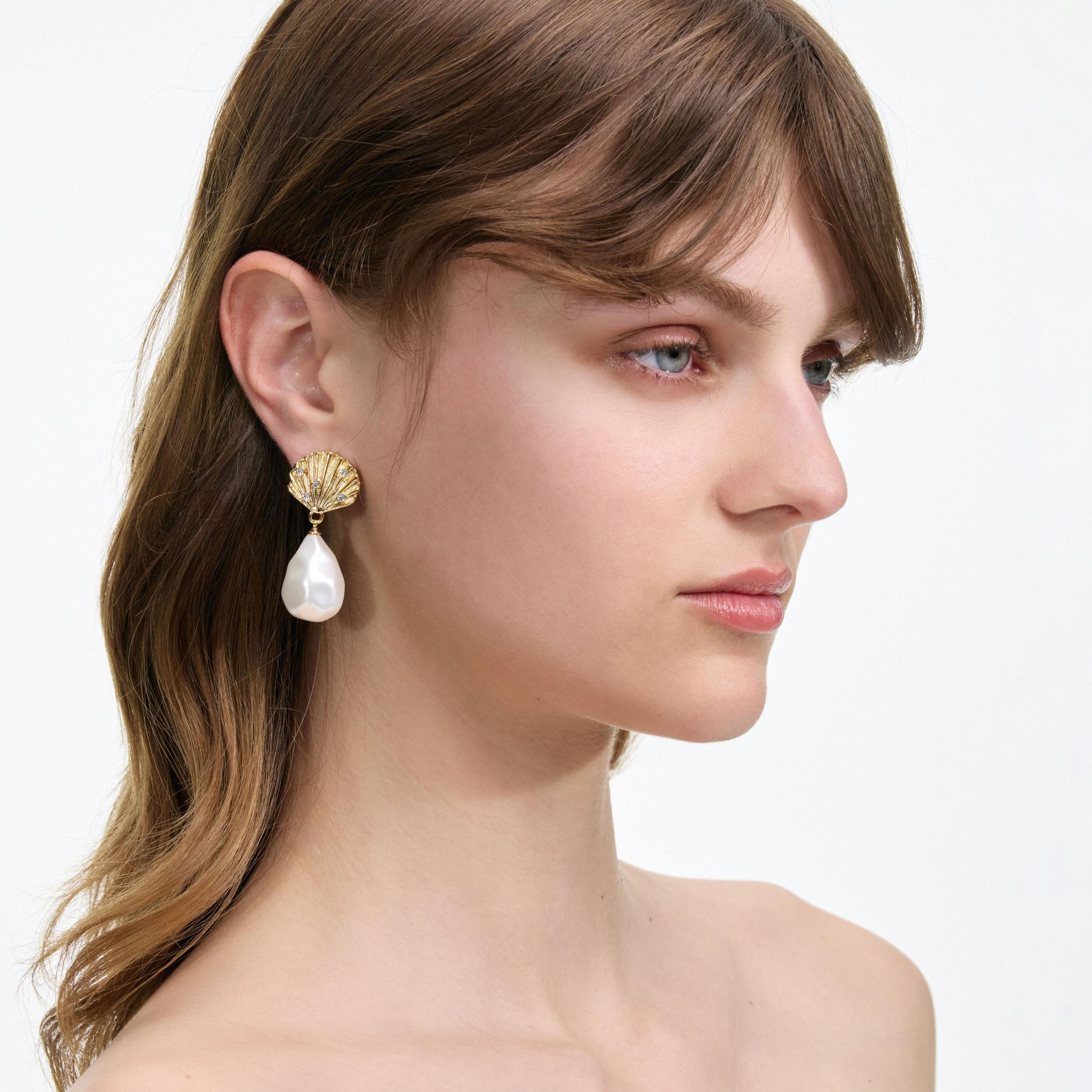 Tiered Shell Earrings Product Image