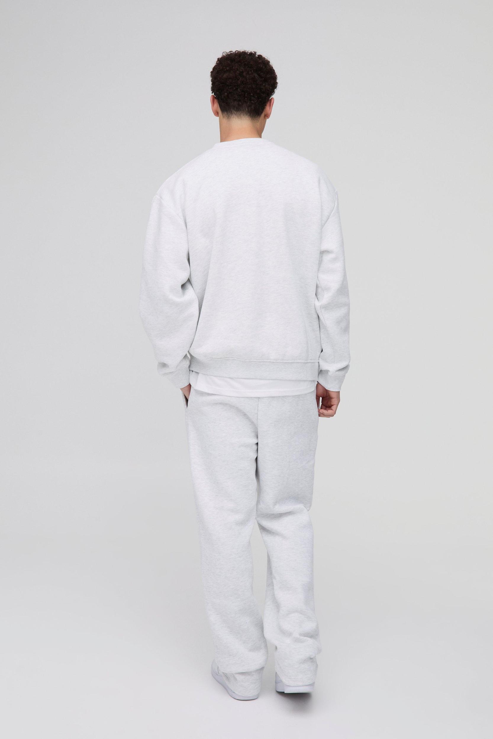 330GSM Oversized Basic Crew Neck Sweatshirt | boohooMAN USA Product Image