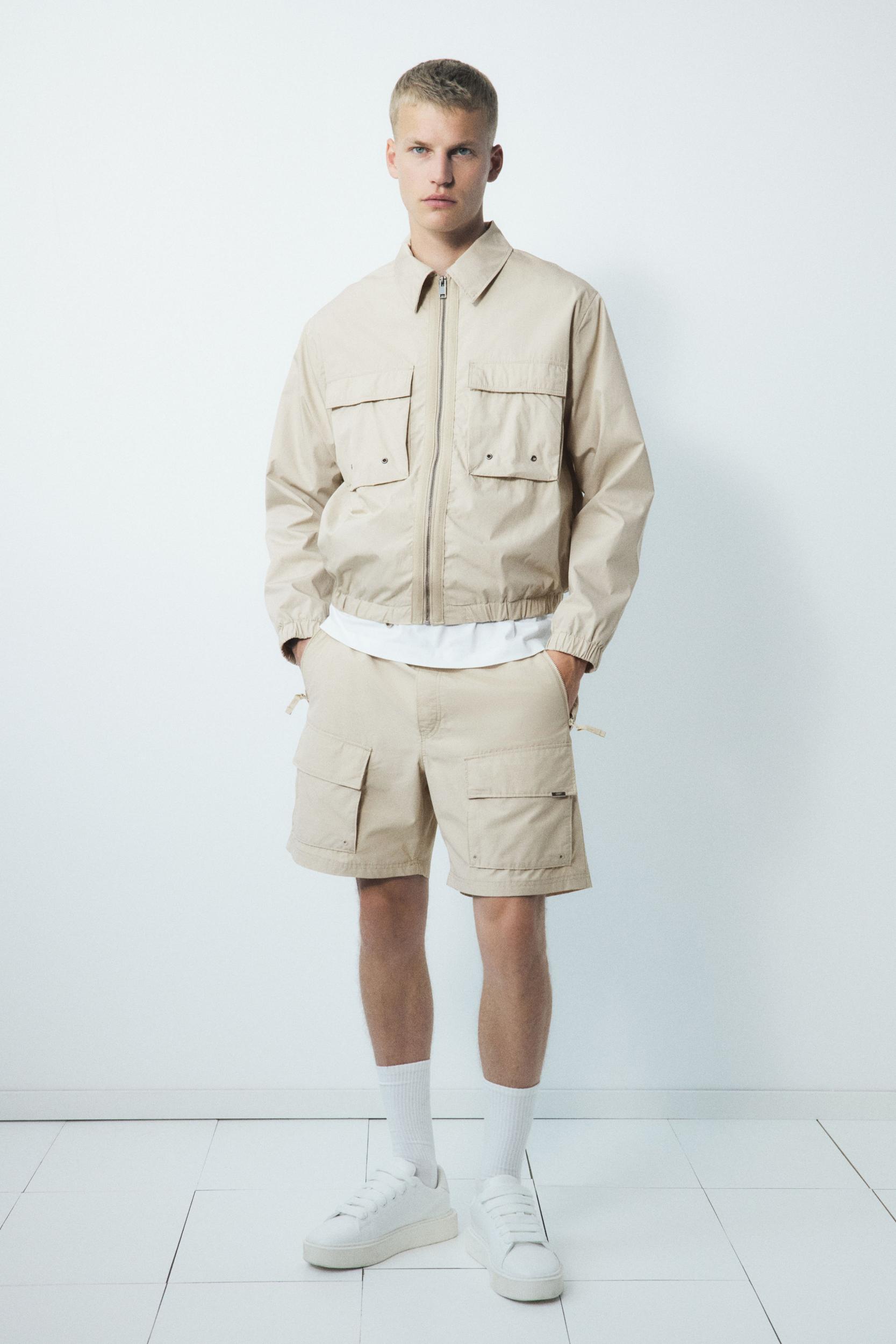 Cargo Shorts Product Image