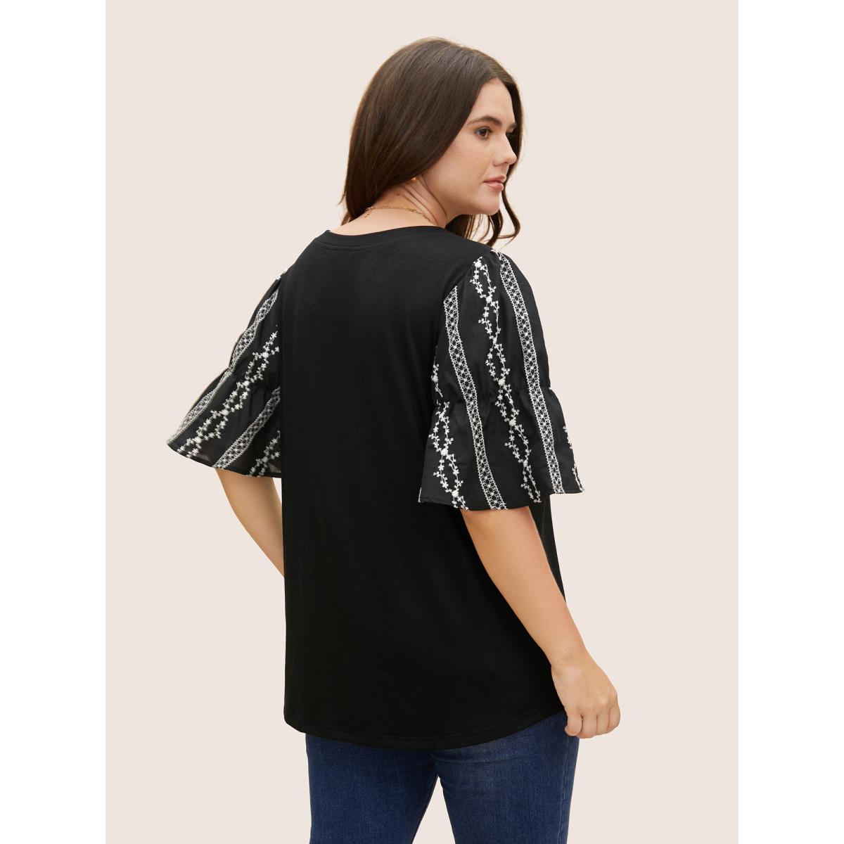 Plus Size Ditsy Floral Patchwork Broderie Anglaise T-shirt Black Women Elegant Patchwork Ditsy Floral Round Neck Everyday T-shirts BloomChic 26/4X Product Image