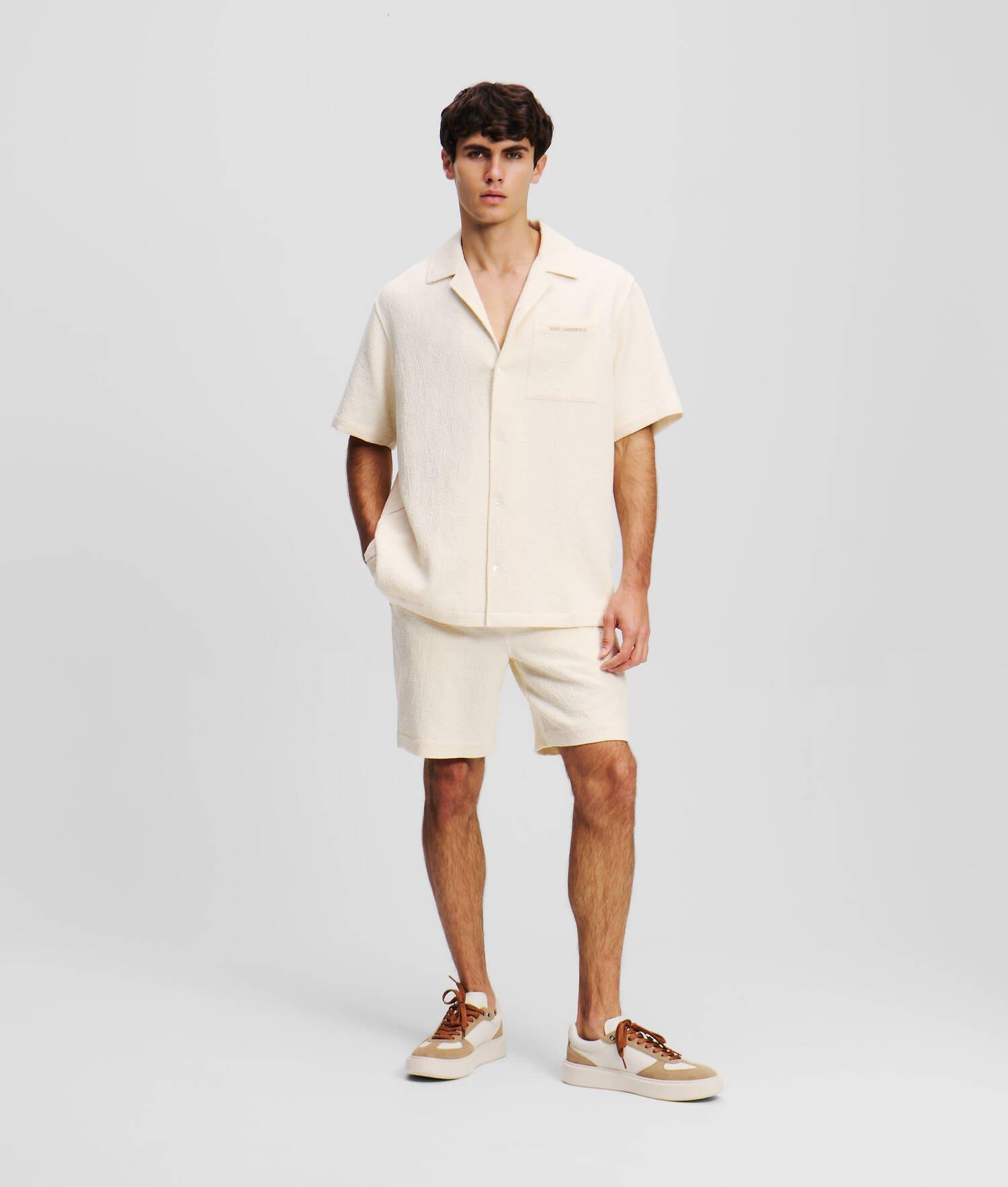 LIGHTWEIGHT SHORT-SLEEVED SHIRT Product Image