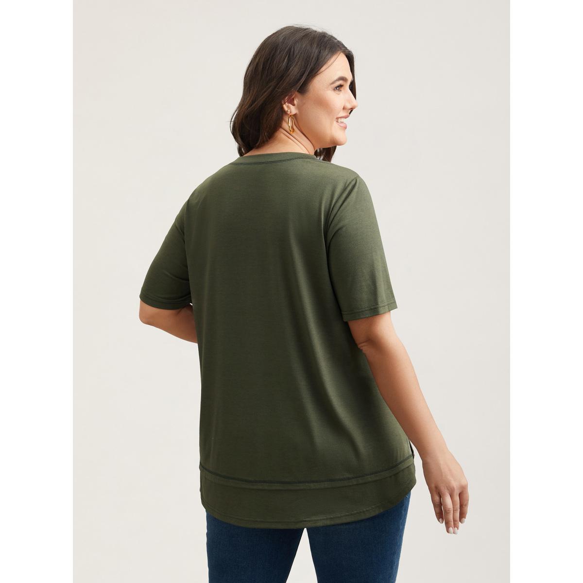 Plus Size V-Neck Half-Sleeve T-Shirt ArmyGreen Women Casual Topstitching V-neck Everyday T-shirts BloomChic 12/L Product Image