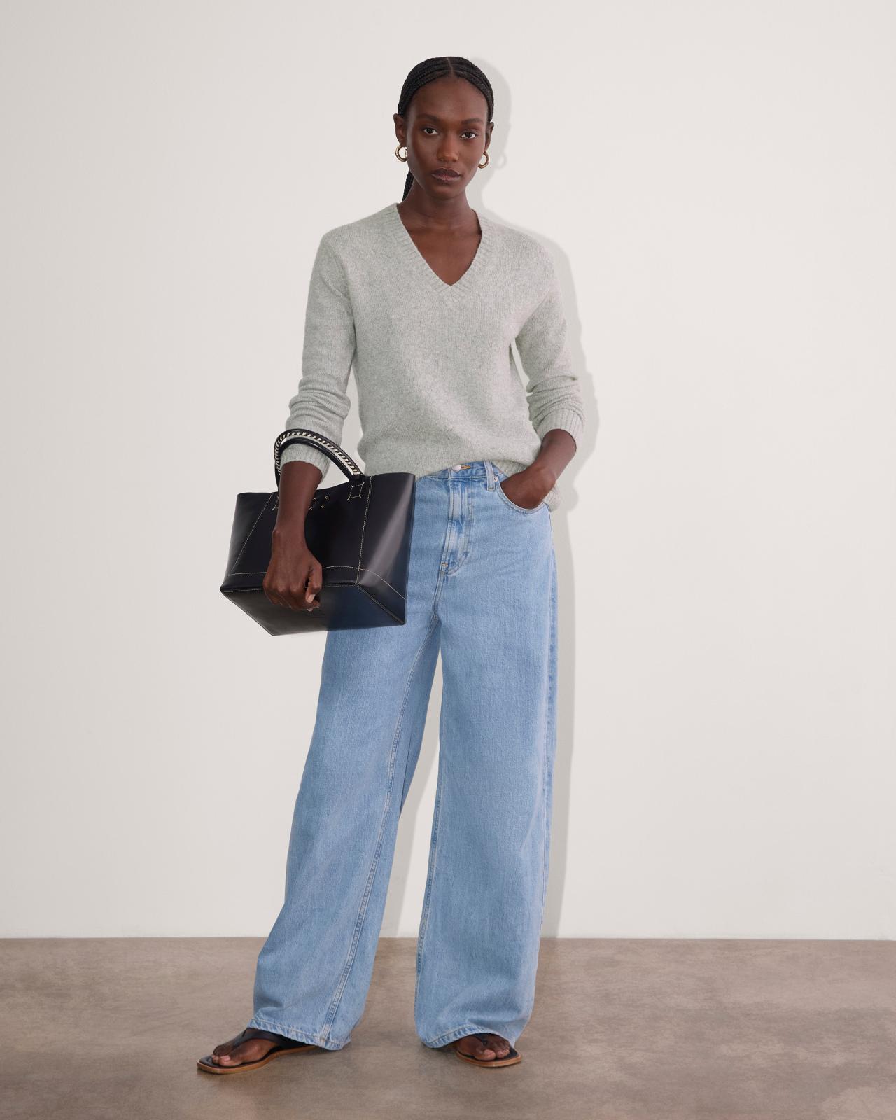 The V-Neck Sweater in Plush Cotton Product Image