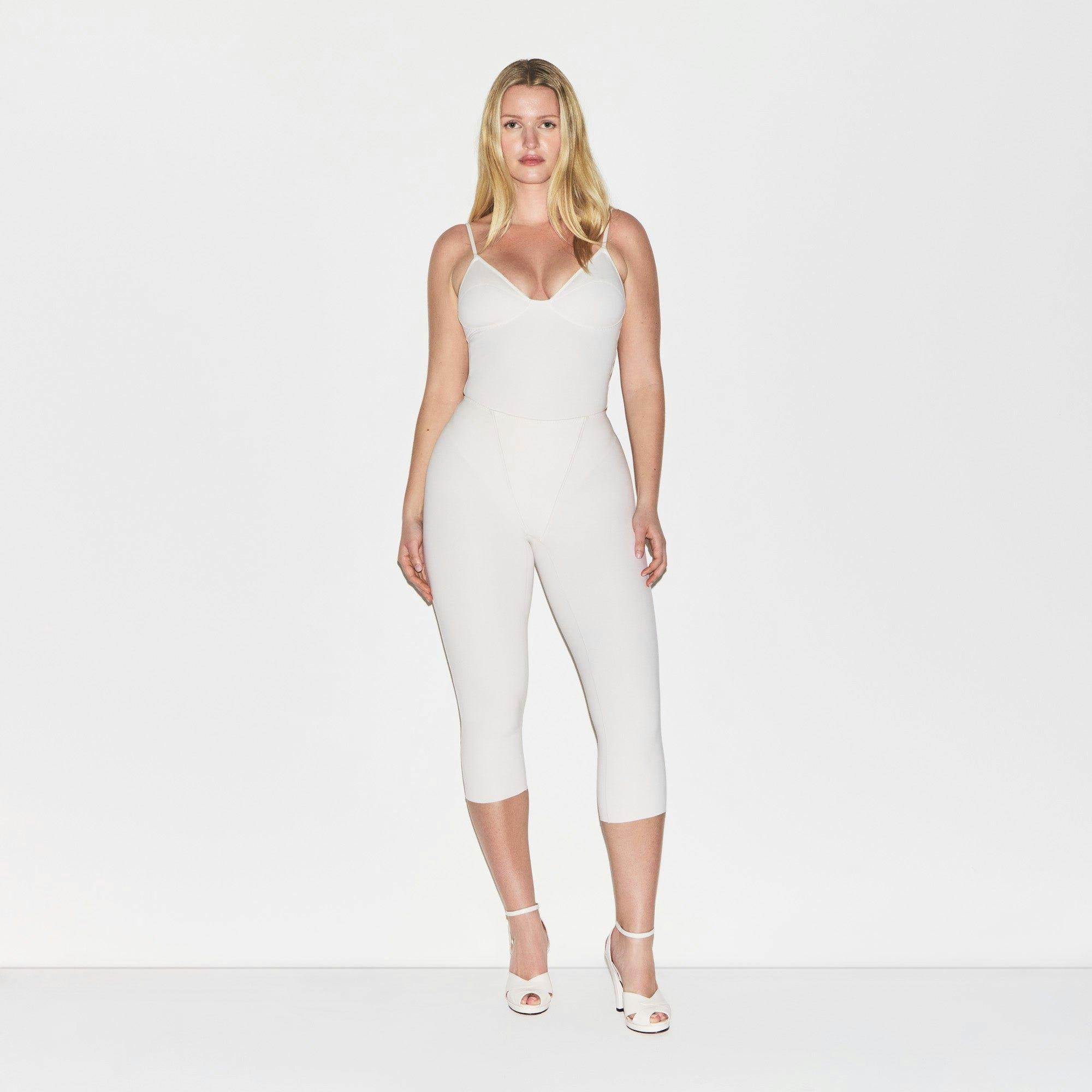 COTTON SHAPEWEAR CAPRI | MARBLE Product Image