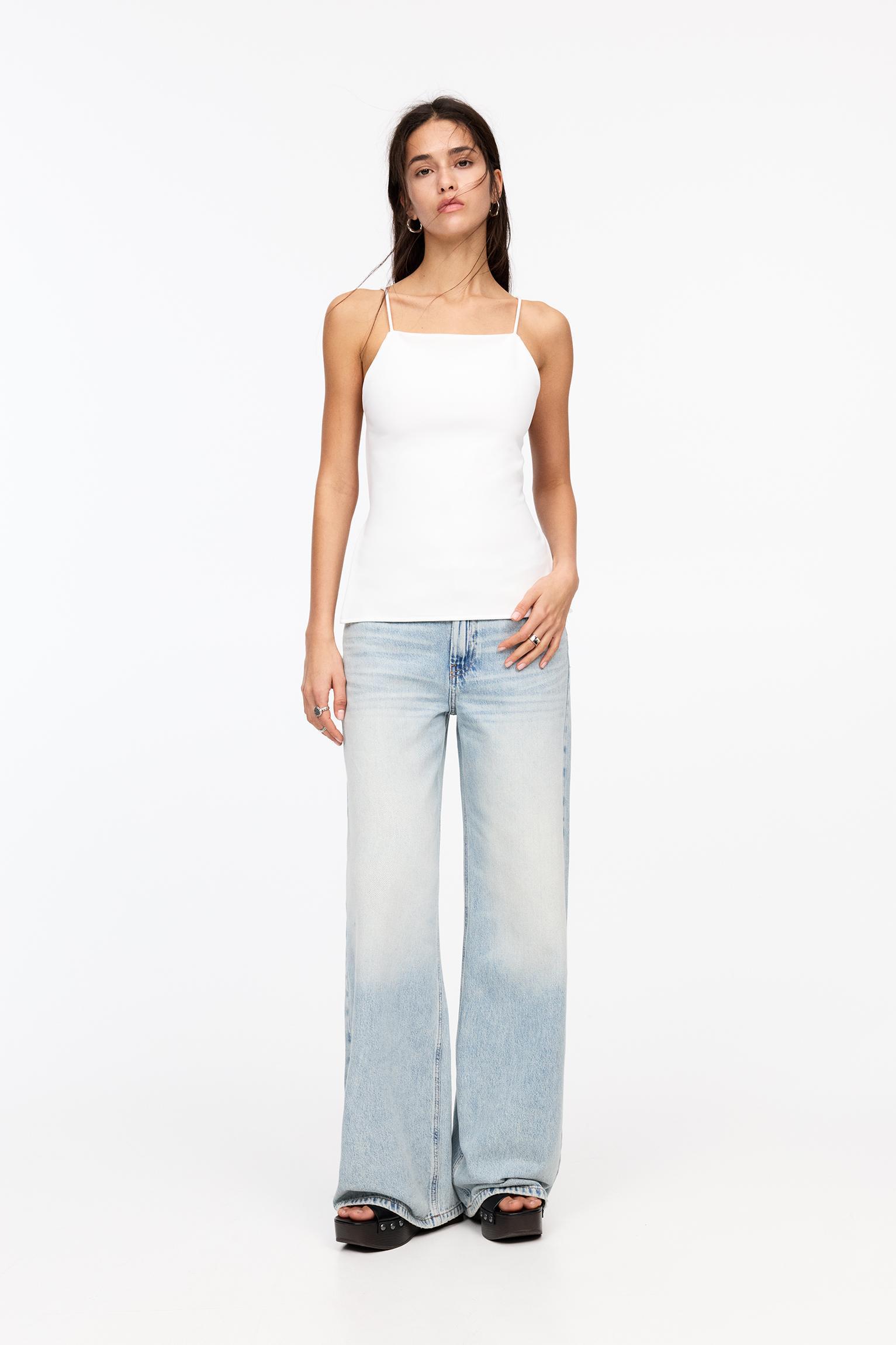 Straight top with thin straps Product Image