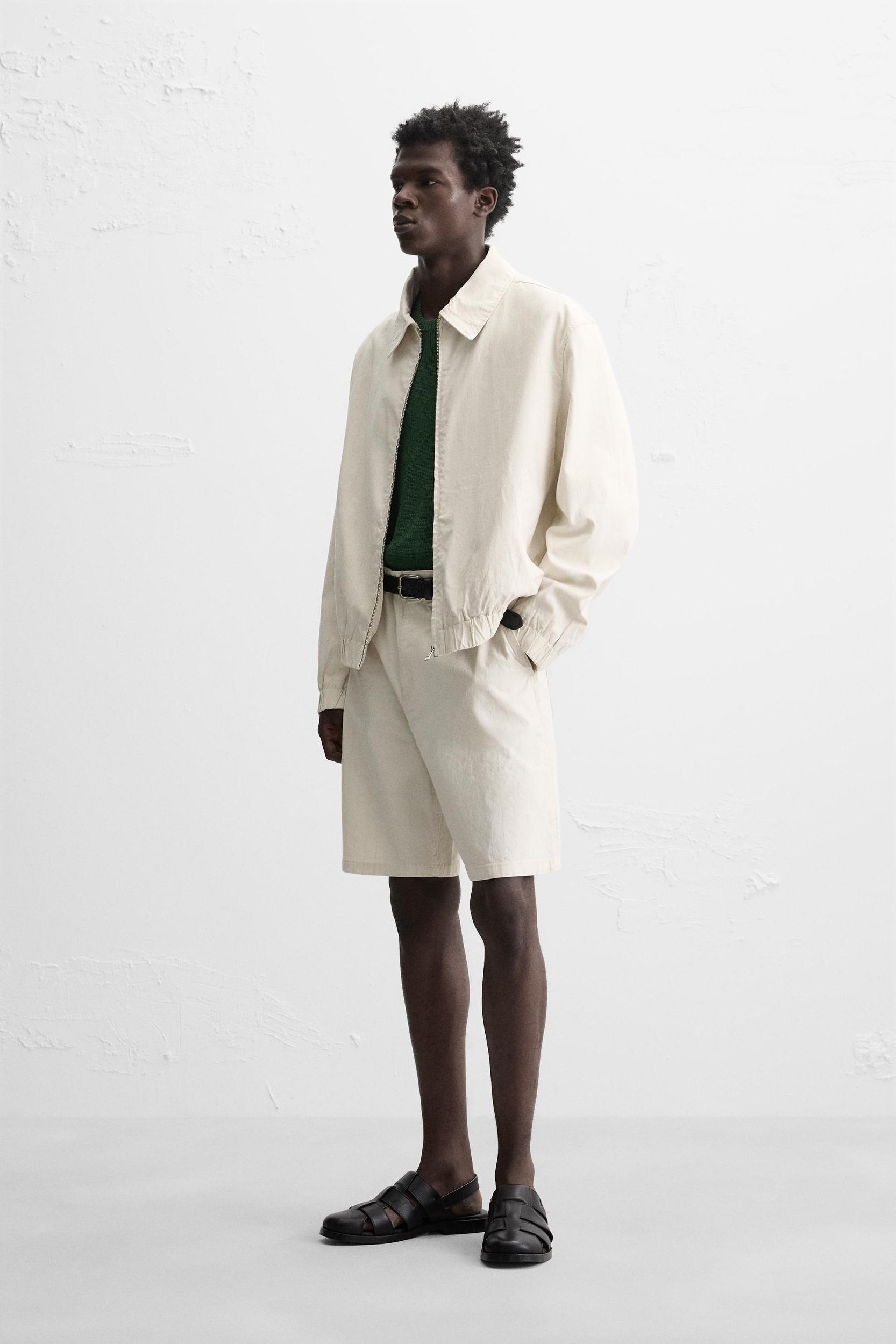 STRIPED REGULAR FIT SHORTS Product Image