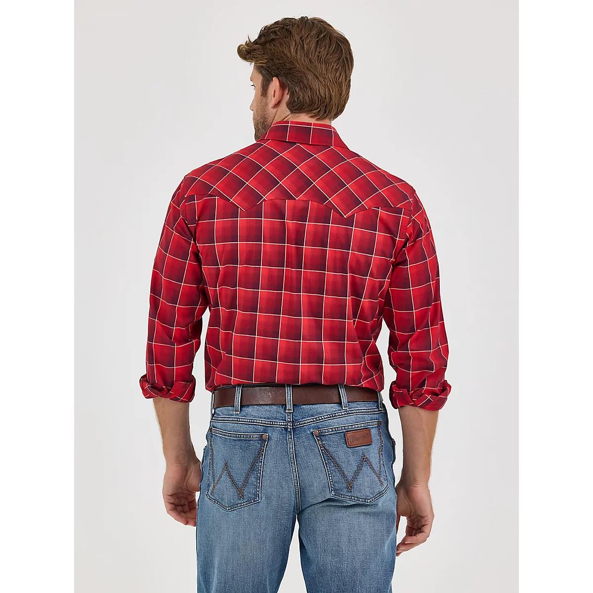 Men's Wrangler Retro® Long Sleeve Sawtooth Snap Pocket Western Shirt | Men's SHIRTS | Wrangler® Product Image