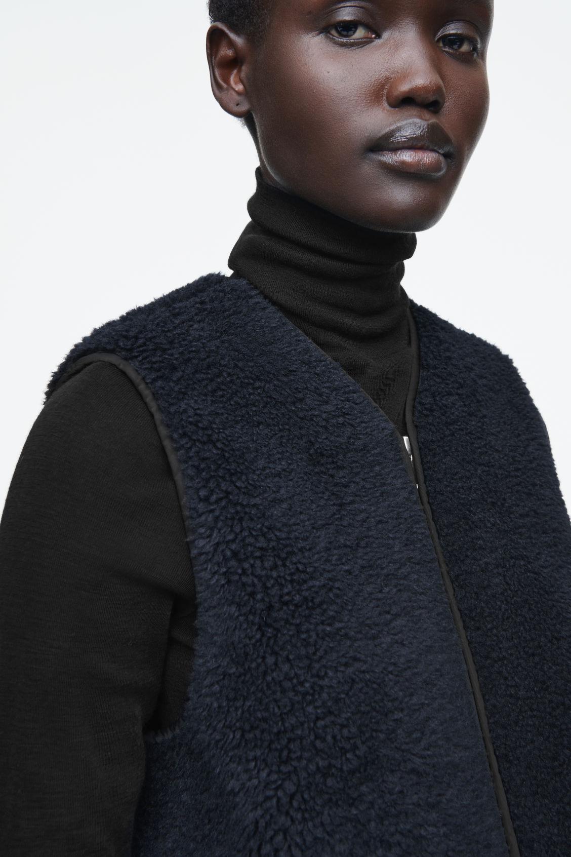 OVERSIZED FAUX SHEARLING VEST Product Image