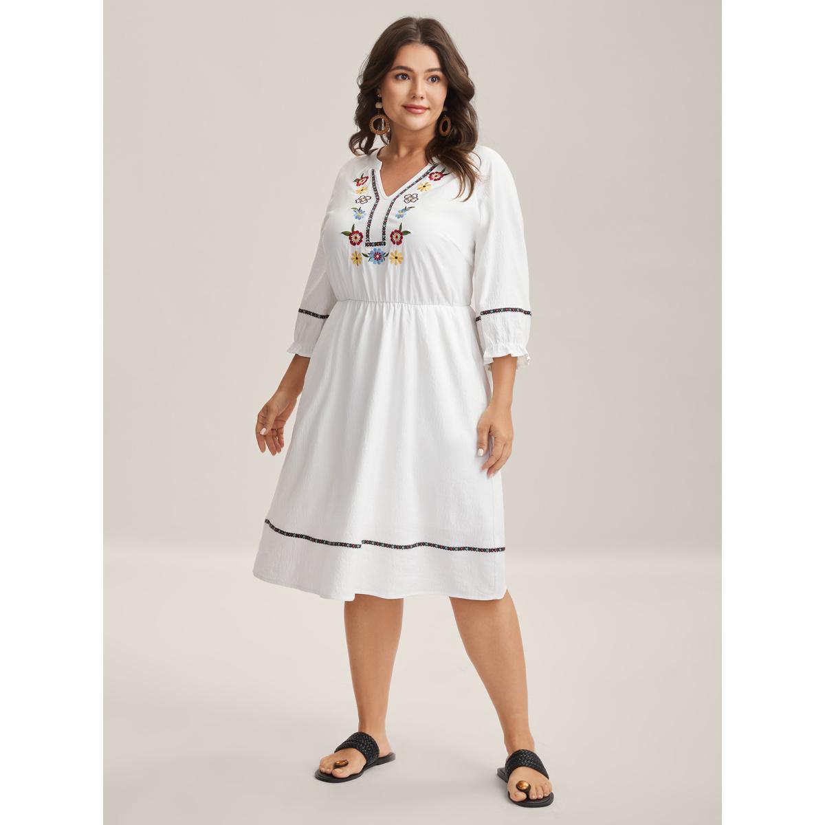 Plus Size Floral Print A-Line Solid Midi Dress Originalwhite Women Flat collar with V-notch Elbow-length sleeve Curvy BloomChic 14-16/1X Product Image