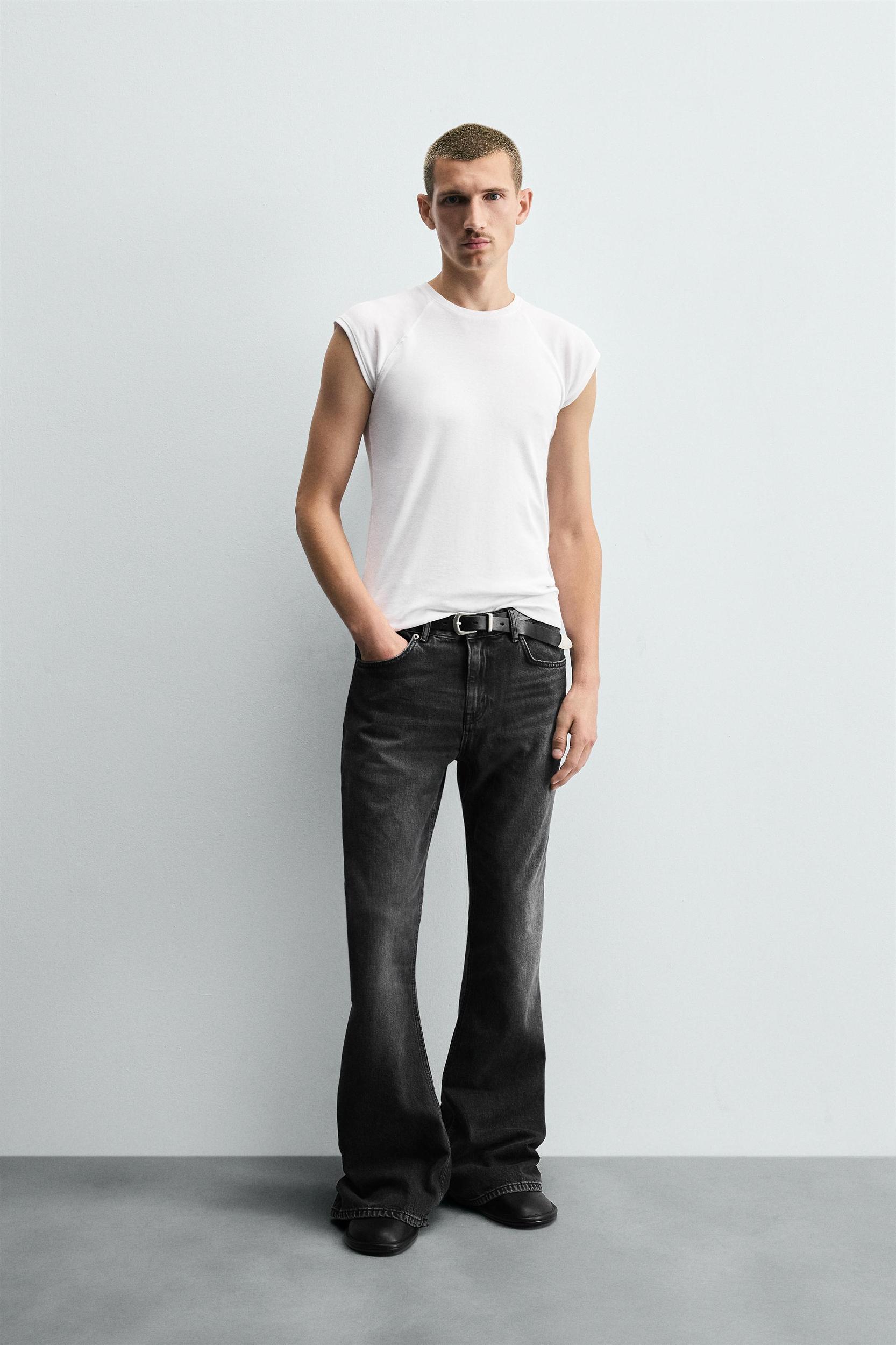 FLARE FIT JEANS Product Image