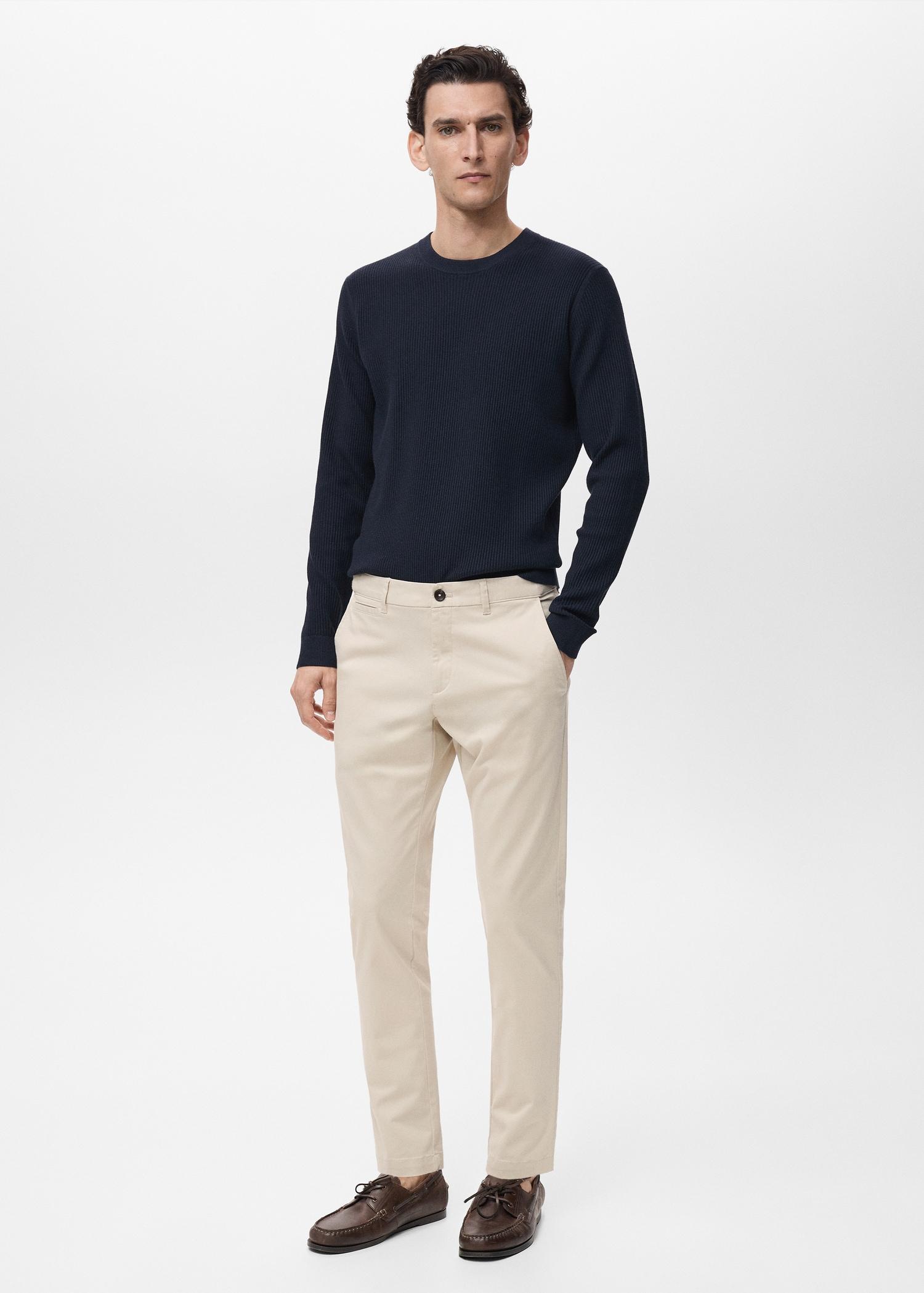 Prato cropped tapered chino pants - Men | MANGO USA Product Image