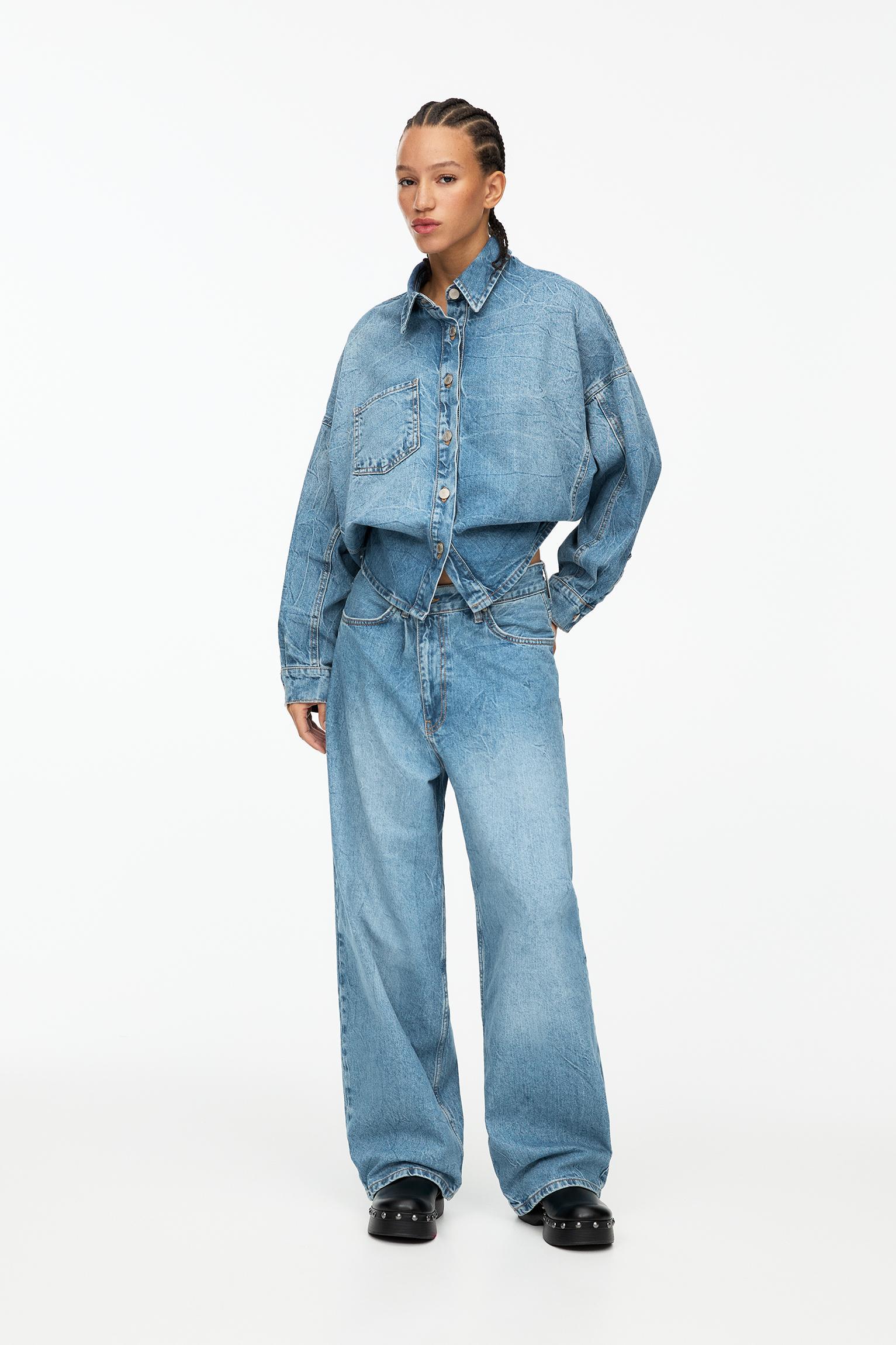 Cropped denim shirt with back Product Image
