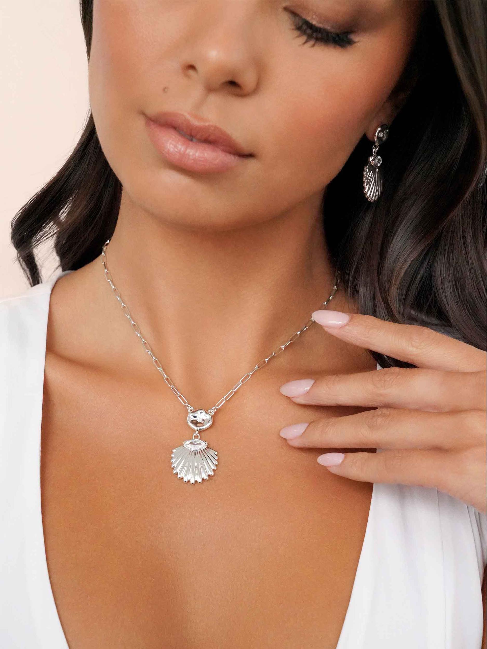 Sntorini Pendant Necklace Product Image