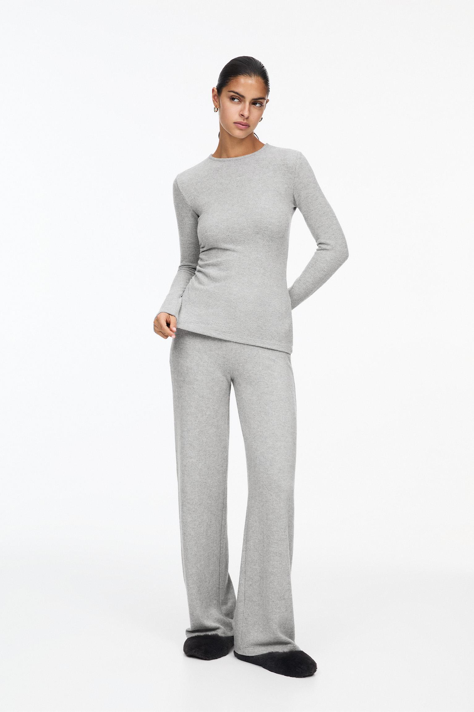 Long sleeve knit T-shirt Product Image