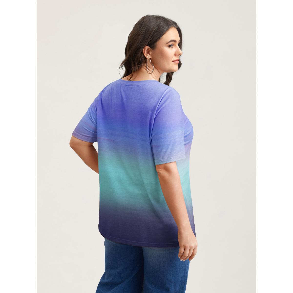 Plus Size Gradient Beach Print Fitted T-Shirt DarkBlue Women Playful Contrast Tropical Round Neck Casual T-shirts BloomChic 10/M Product Image