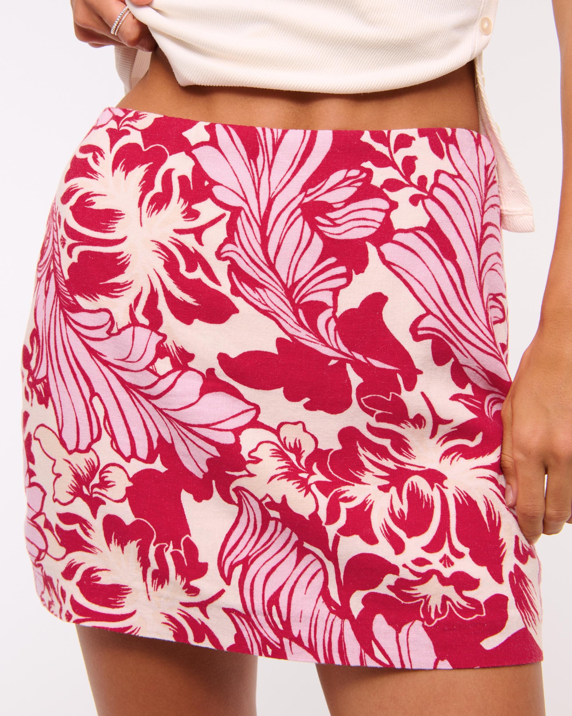 The A&F Scarlett Linen-Blend Mini Skort Product Image