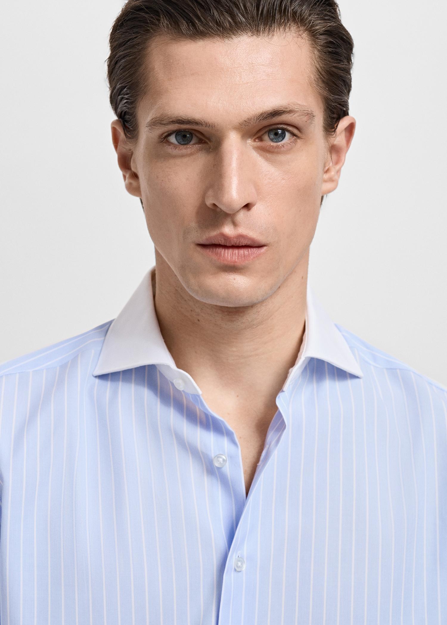 Striped-print slim-fit suit shirt - Men | MANGO USA Product Image