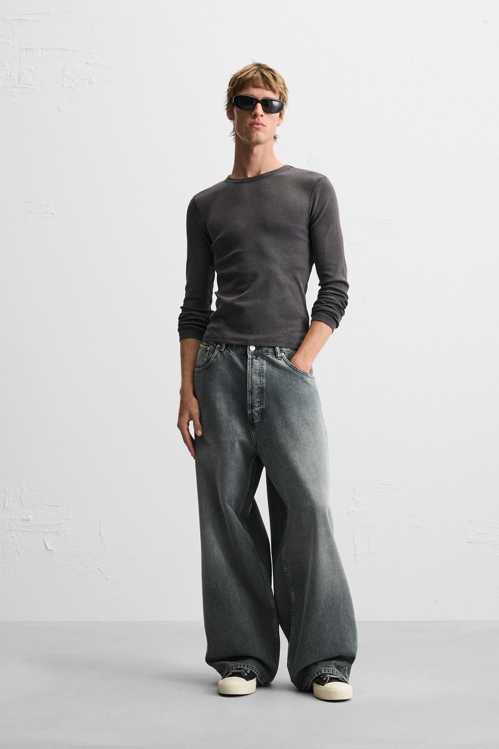 SUPER BAGGY FIT JEANS Product Image