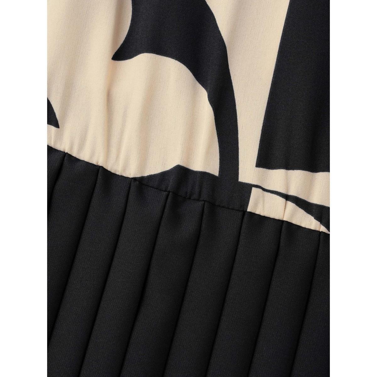 Plus Size Notched Geometric Print Pleated Dress Black Women At the Office Pleated Flat collar with V-notch Long Sleeve Curvy BloomChic 14-16/1X Product Image