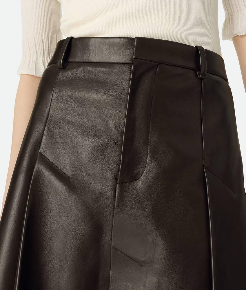 Women's Leather Pleated Skirt in Kale Product Image