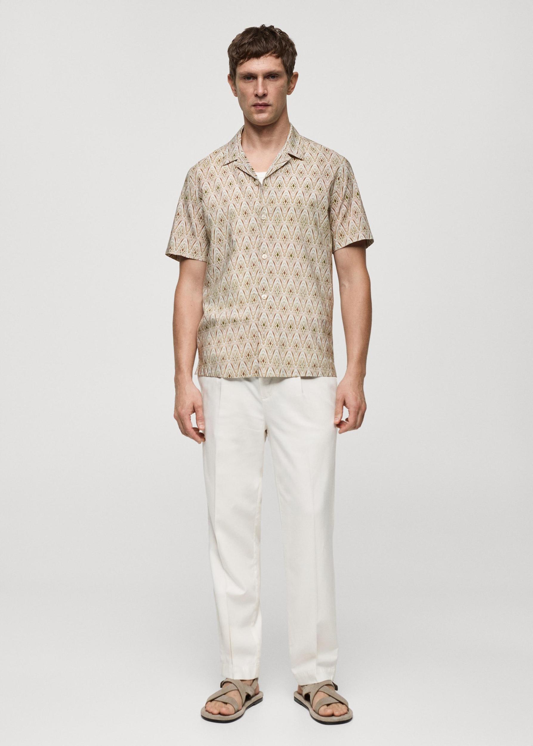 Printed flowing shirt with bowling collar - Men | MANGO USA Product Image