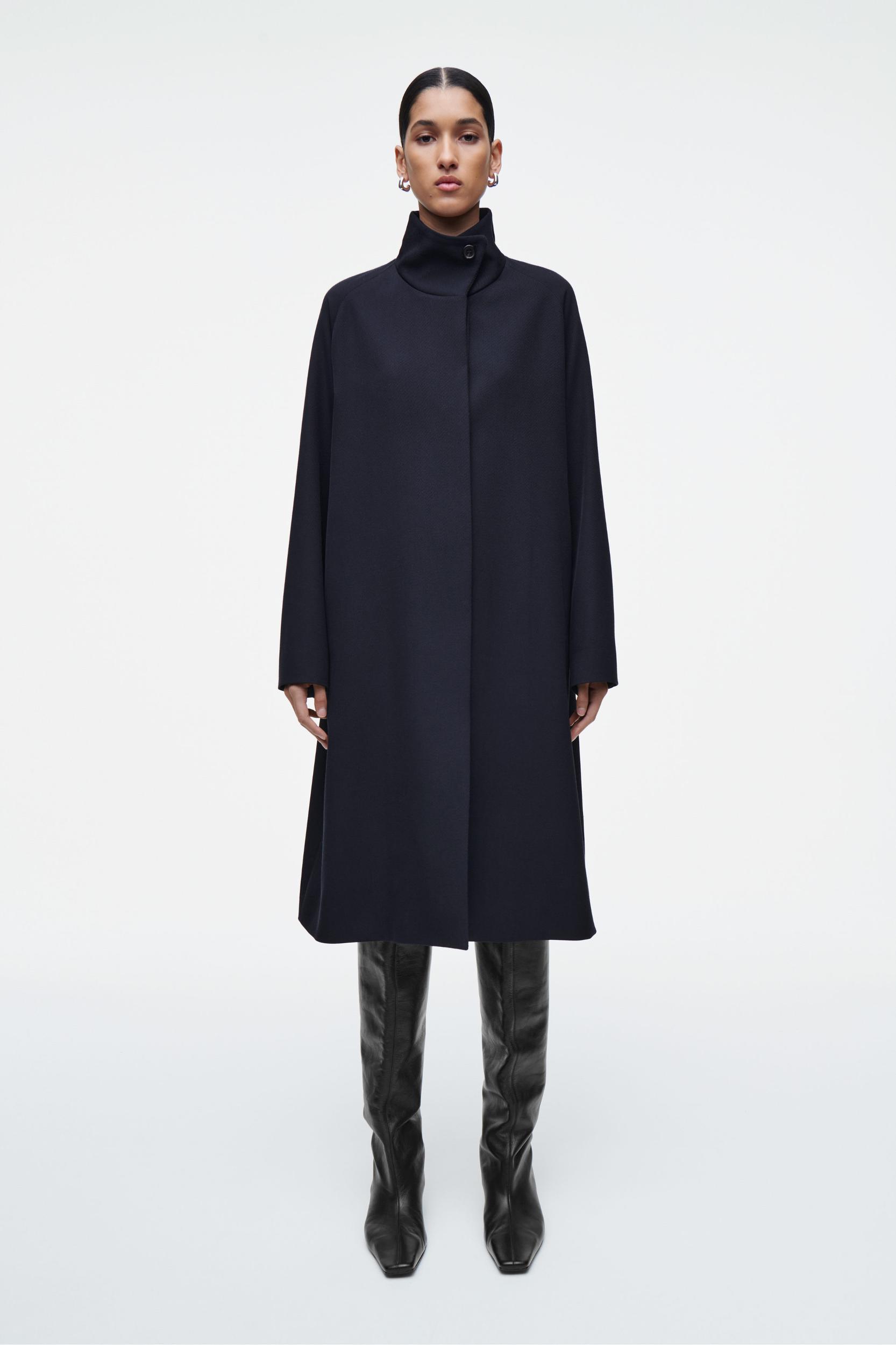 TRAPEZE WOOL-BLEND COAT Product Image