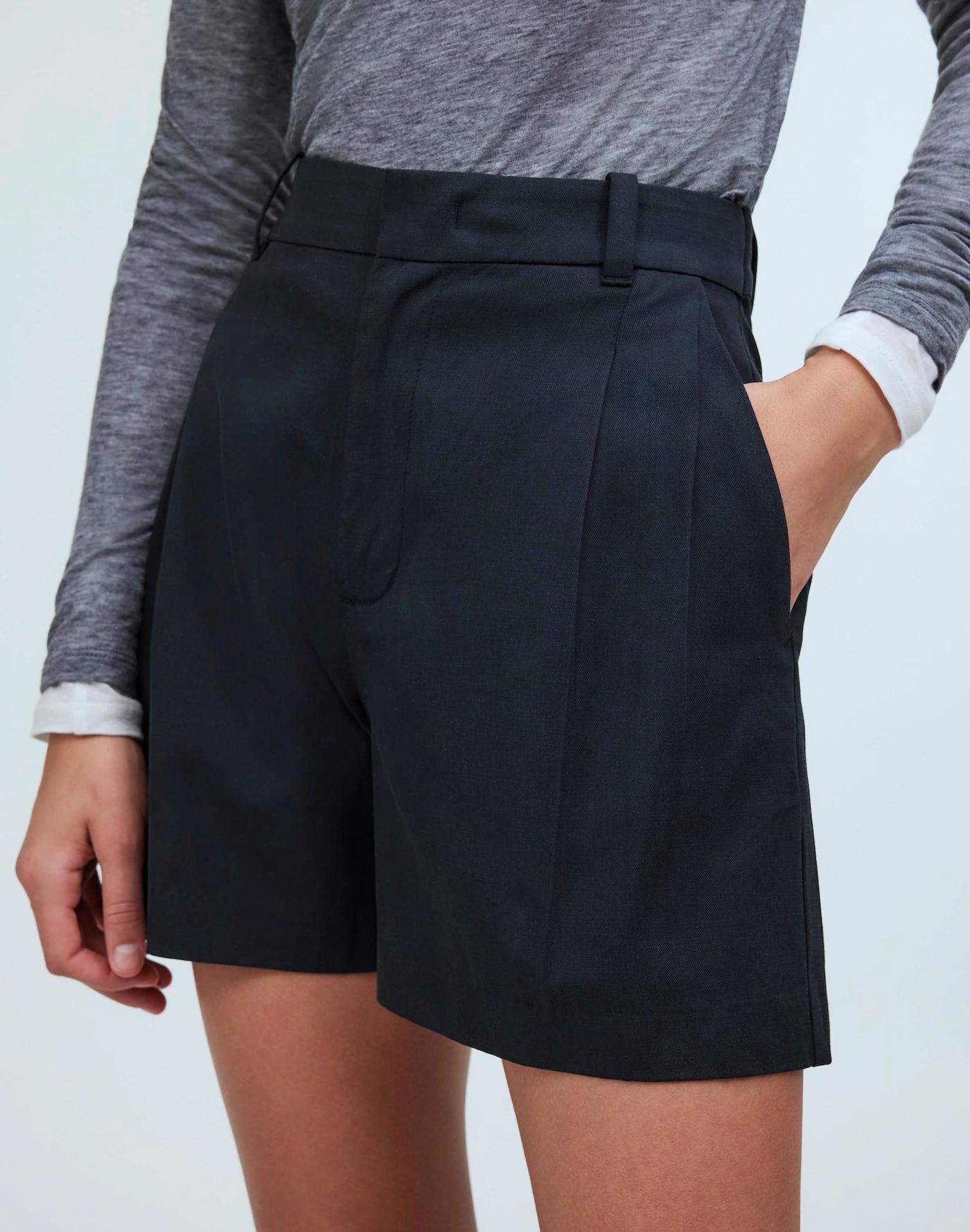 The Harlow Short in Drapey Twill Product Image
