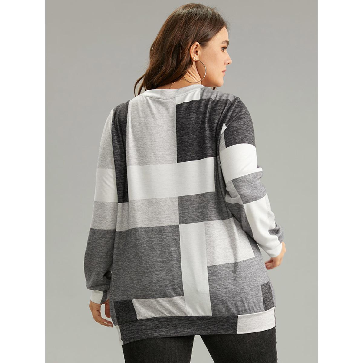 Plus Size Asymmetrical Colorblock Contrast Crew Neck Sweatshirt Women Black Casual Contrast Round Neck Dailywear Sweatshirts BloomChic 28/5X Product Image