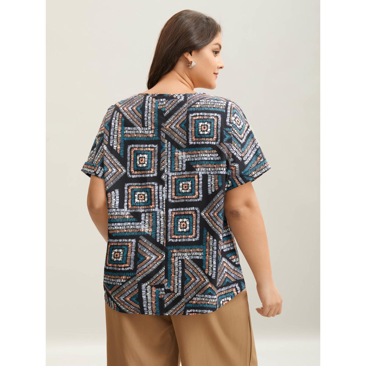Plus Size Multicolor Geometric Print V-Neck Relaxed Fit Blouse Women At the Office Short sleeve V-neck Work Blouses BloomChic 26/4X Product Image