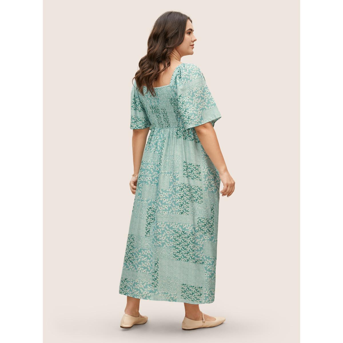 Plus Size Ditsy Floral Tie Knot Flutter Sleeve Dress Mint Women Elegant Tie knot Heart neckline Short sleeve Curvy BloomChic 22-24/3X Product Image