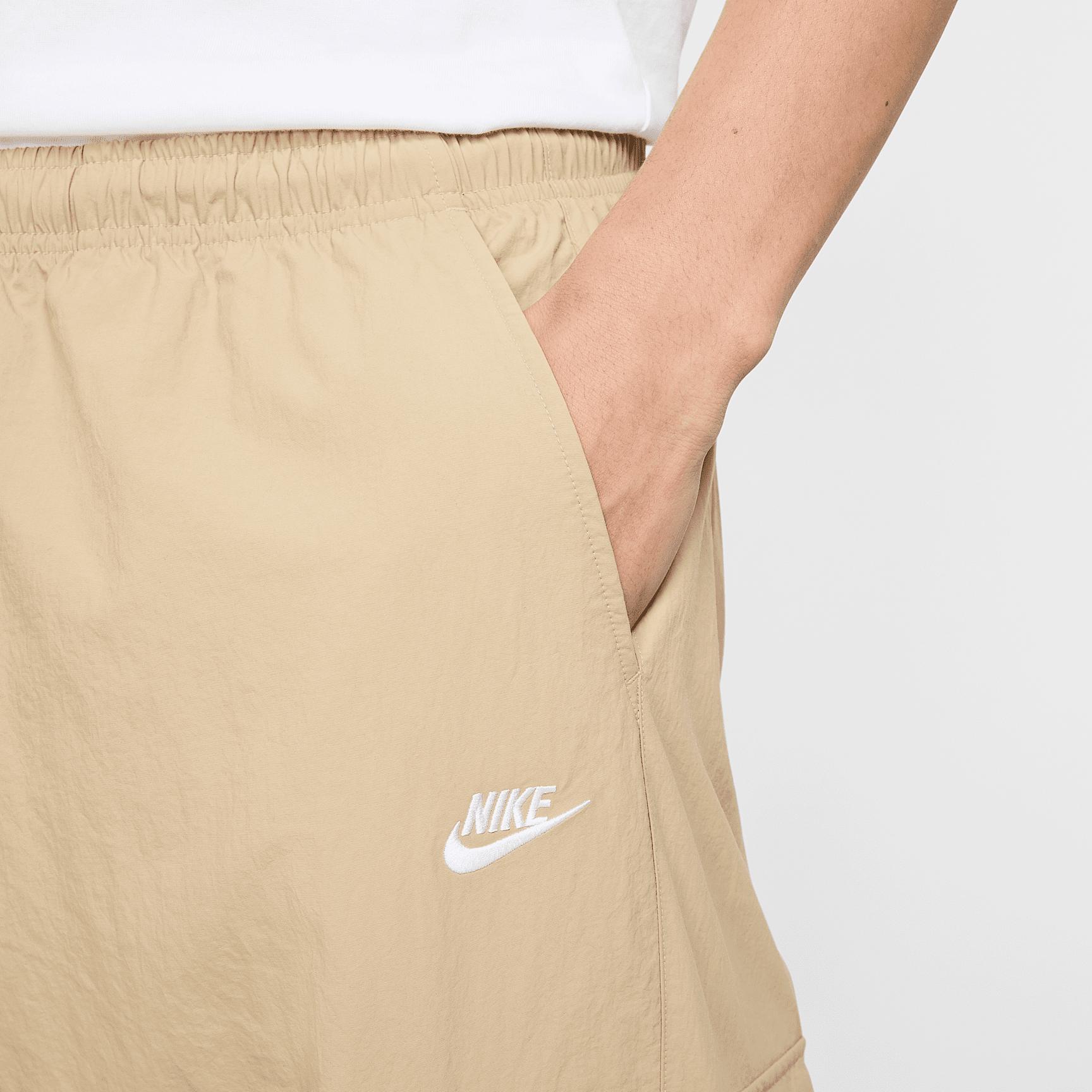 Nike Men's Club Woven Cargo Pants Product Image
